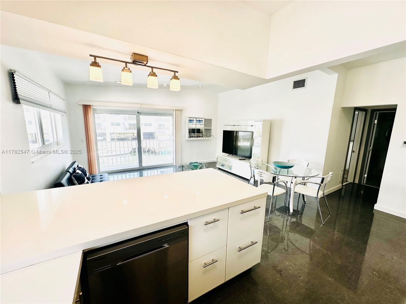 Real estate property located at 3751 170th St #4, Miami-dade, Eastern Shores 2nd Addn, North Miami Beach, FL