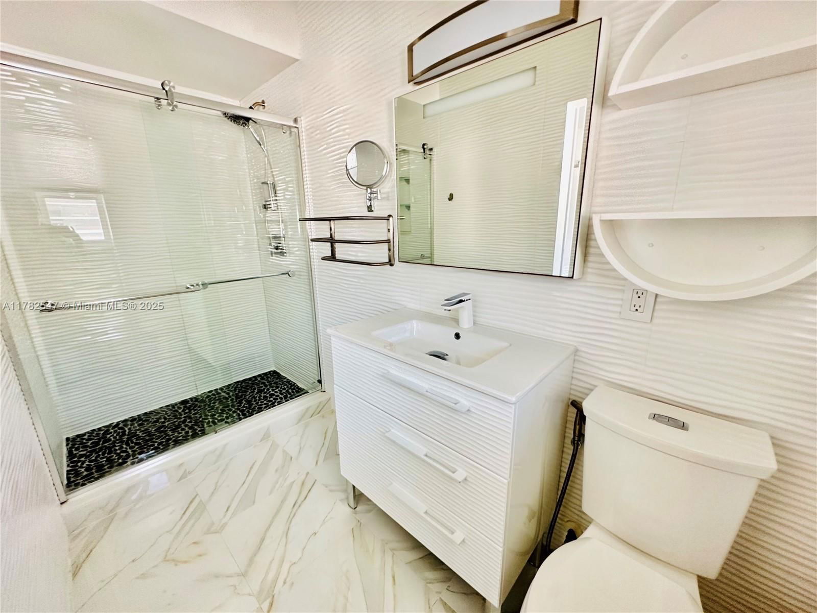 Real estate property located at 3751 170th St #4, Miami-dade, Eastern Shores 2nd Addn, North Miami Beach, FL