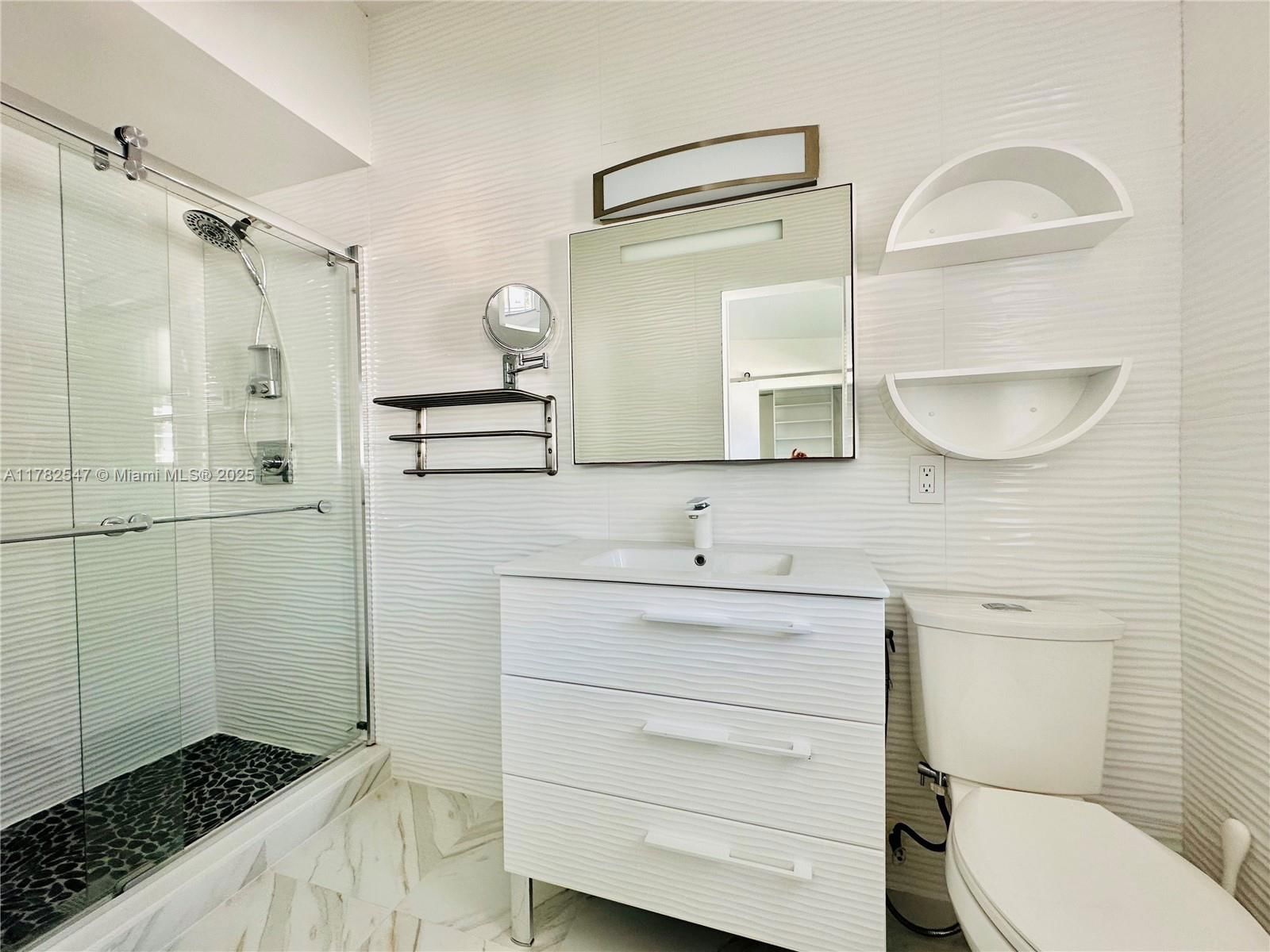 Real estate property located at 3751 170th St #4, Miami-dade, Eastern Shores 2nd Addn, North Miami Beach, FL