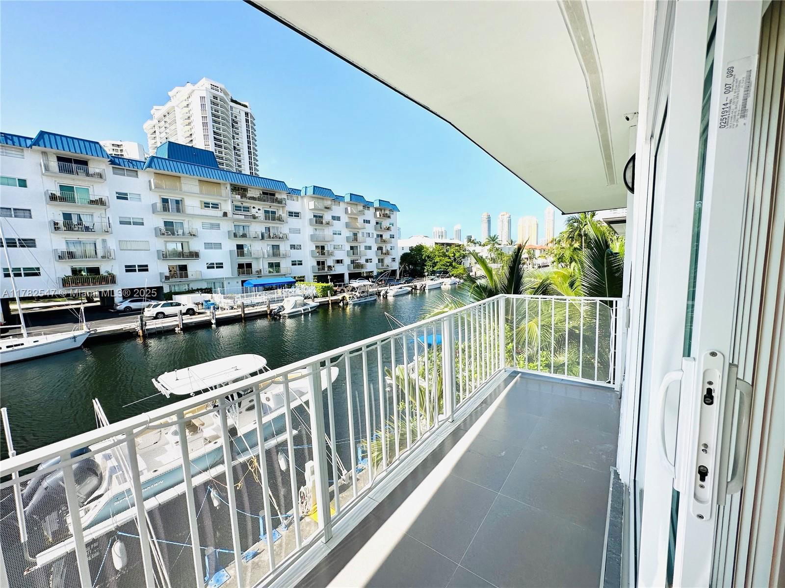 Real estate property located at 3751 170th St #4, Miami-dade, Eastern Shores 2nd Addn, North Miami Beach, FL