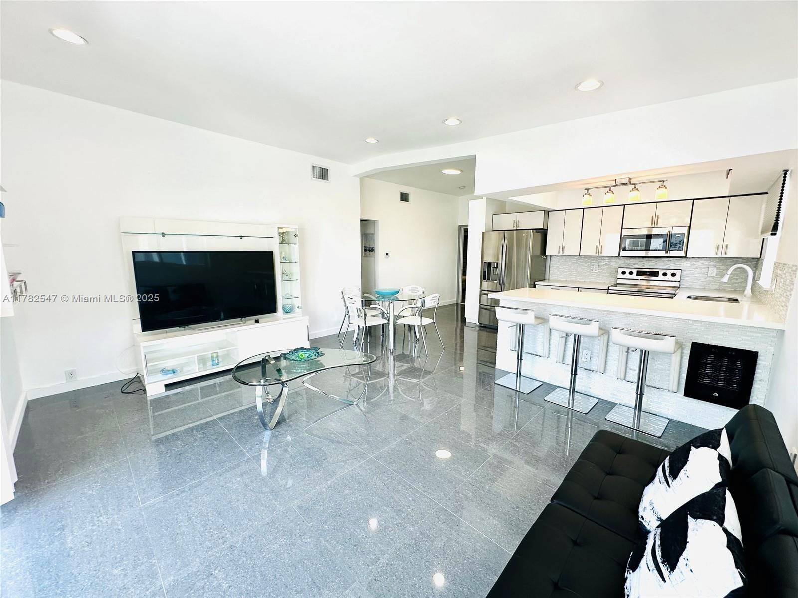 Real estate property located at 3751 170th St #4, Miami-dade, Eastern Shores 2nd Addn, North Miami Beach, FL