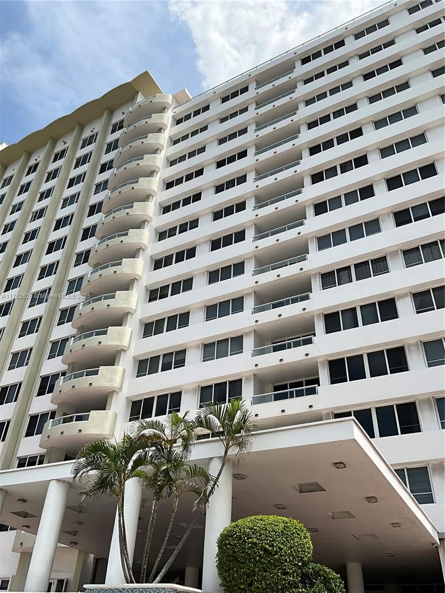 Real estate property located at 5005 Collins Ave #109, Miami-dade, The Carriage Club North C, Miami Beach, FL