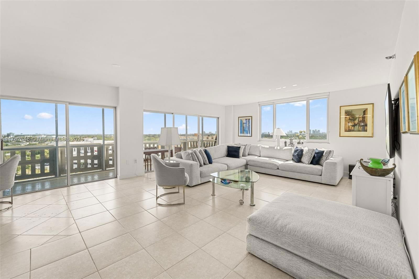 Real estate property located at 4001 Hillcrest Dr #1017, Broward, Hillcrest East No 26 Cond, Hollywood, FL