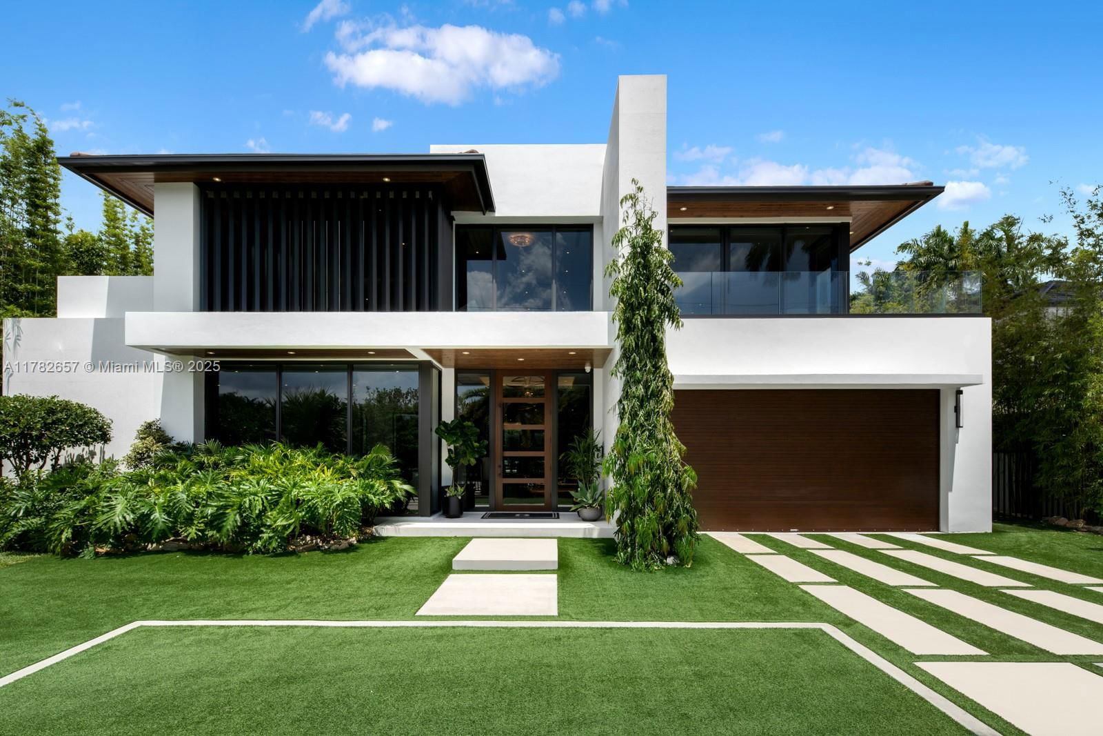 Real estate property located at 6031 88th St, Miami-dade, Kendall Groves Estates 1s, South Miami, FL