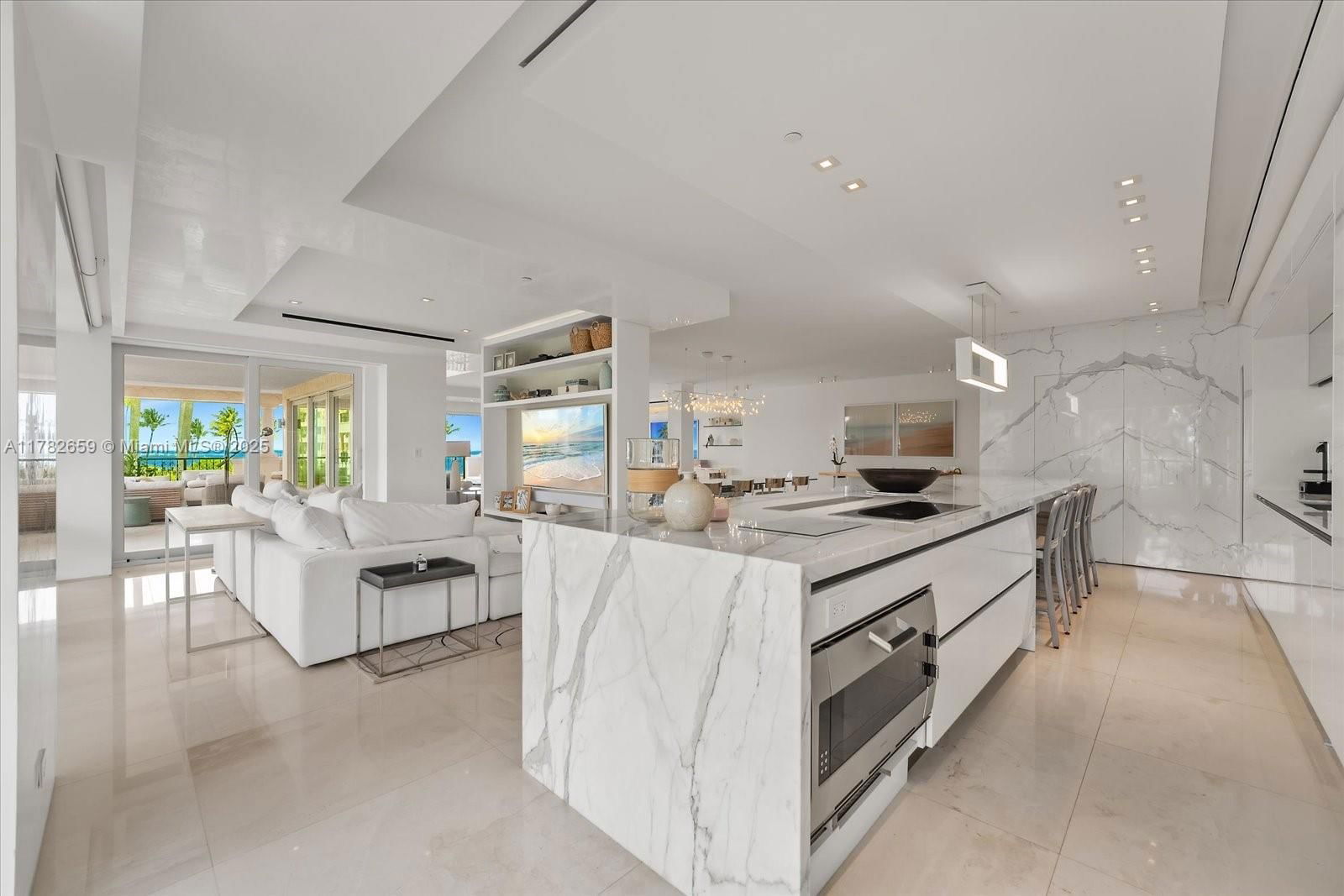 Real estate property located at 7921 Fisher Island Dr #7921, Miami-dade, Oceanside @ Fisher Isl Co, Miami Beach, FL