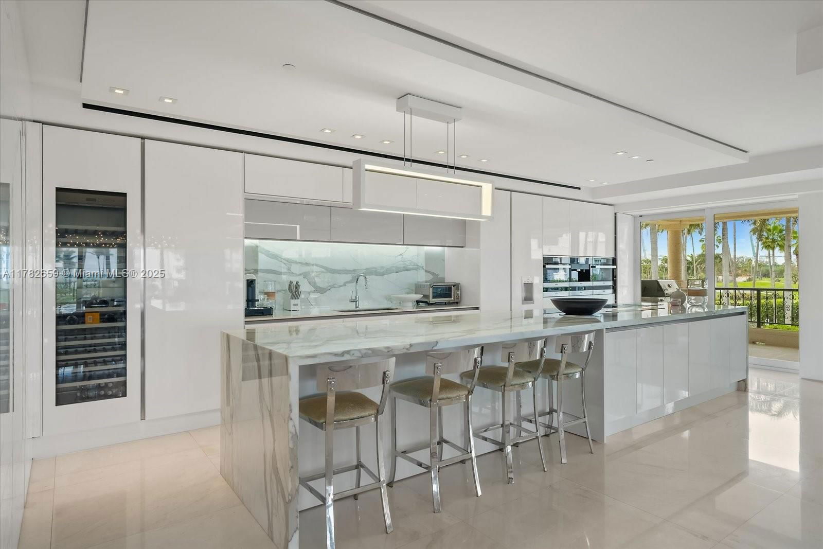 Real estate property located at 7921 Fisher Island Dr #7921, Miami-dade, Oceanside @ Fisher Isl Co, Miami Beach, FL