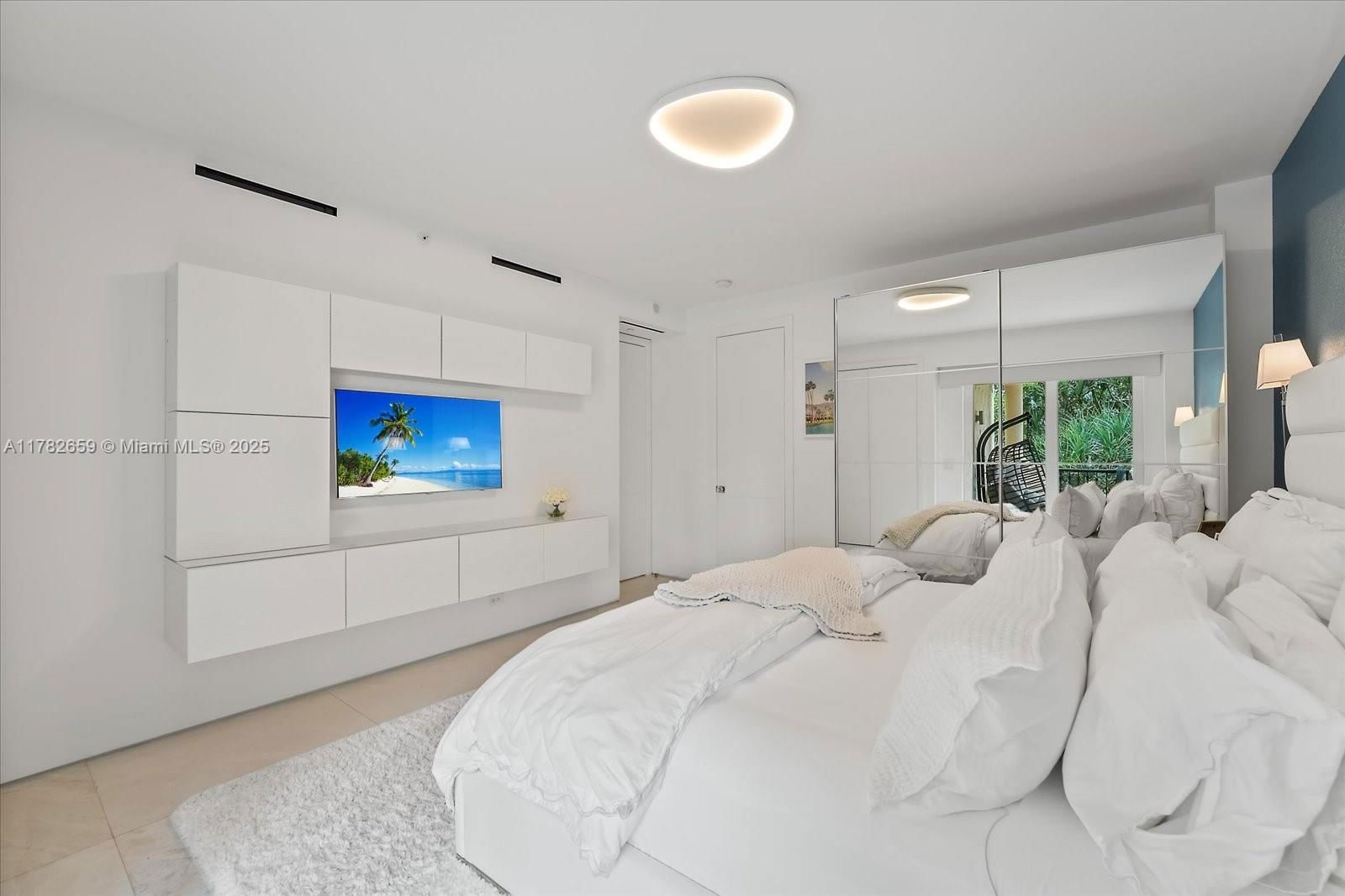 Real estate property located at 7921 Fisher Island Dr #7921, Miami-dade, Oceanside @ Fisher Isl Co, Miami Beach, FL