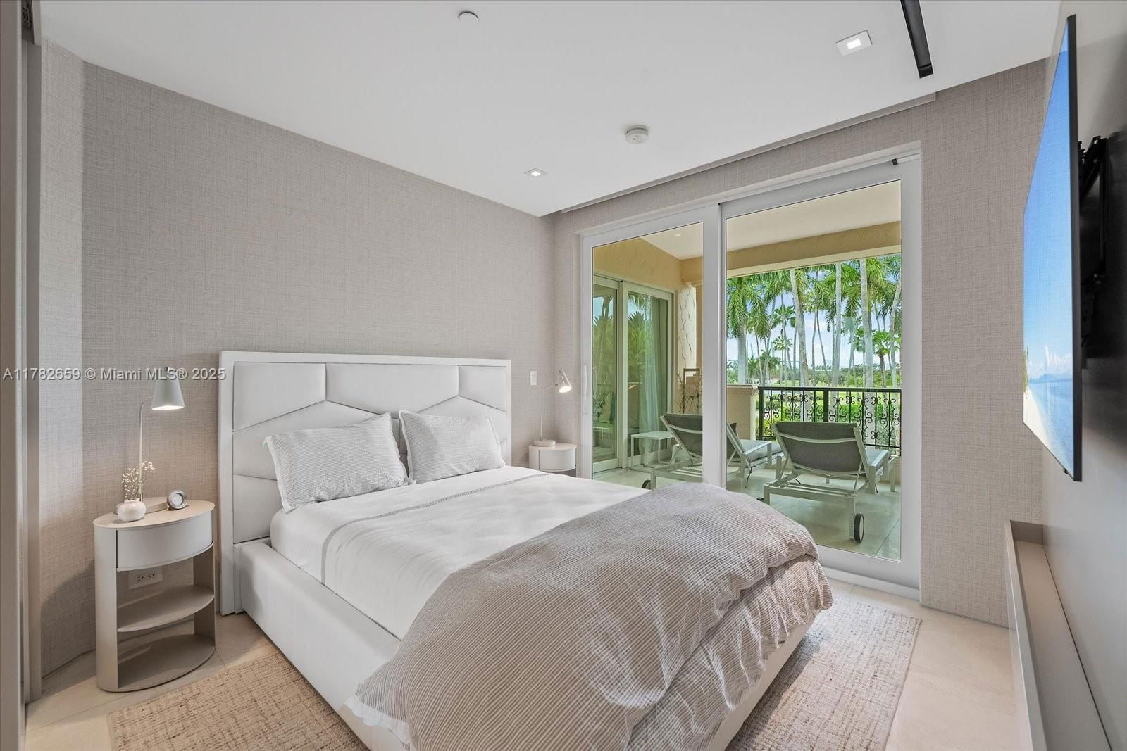 Real estate property located at 7921 Fisher Island Dr #7921, Miami-dade, Oceanside @ Fisher Isl Co, Miami Beach, FL