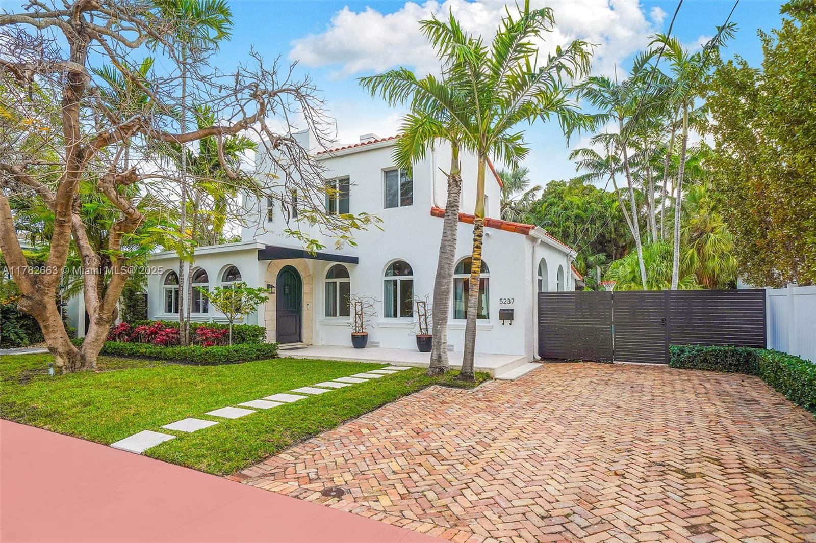 Real estate property located at 5237 La Gorce Dr, Miami-dade, Beach View Sub, Miami Beach, FL