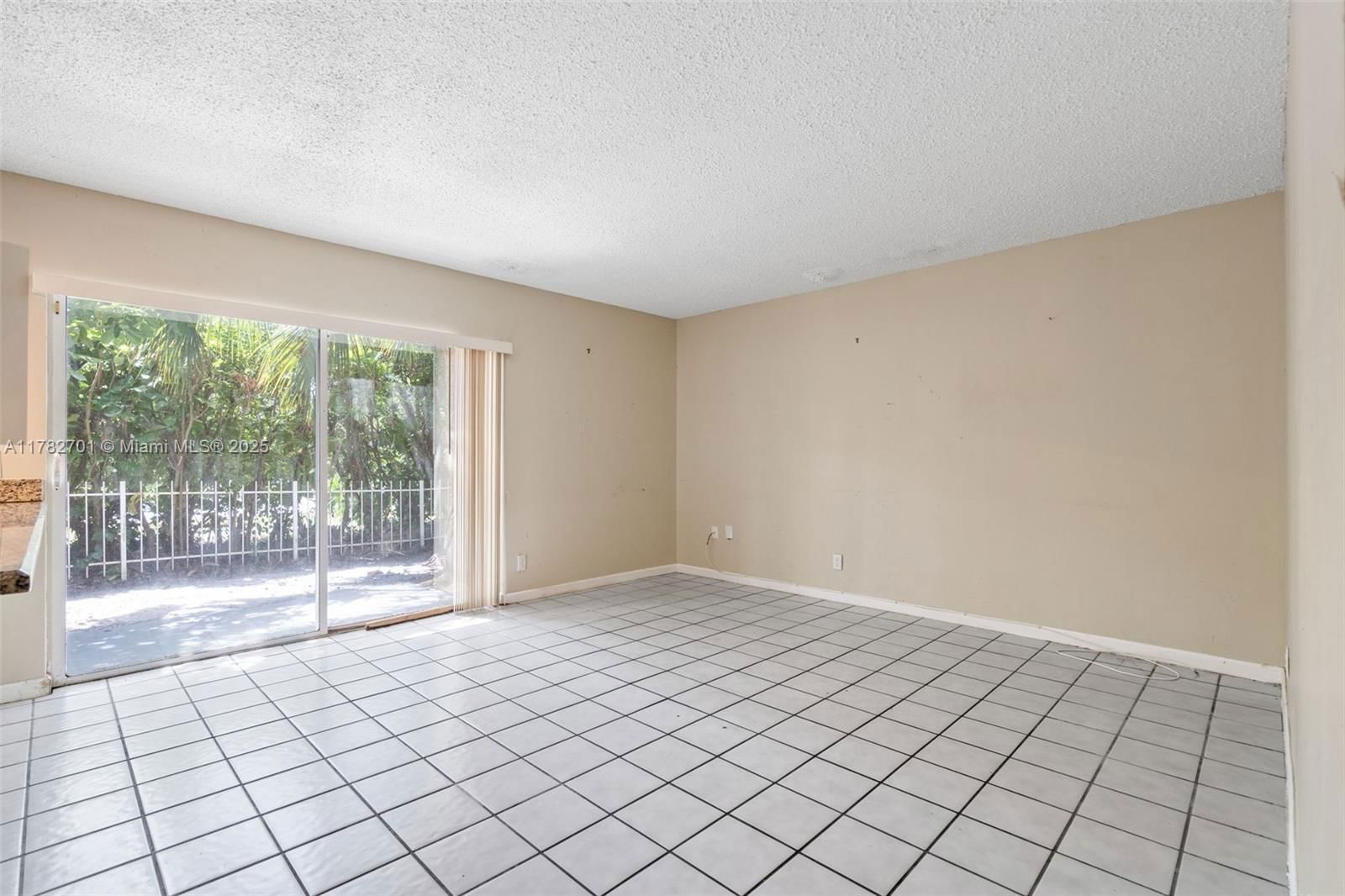 Real estate property located at 9454 8th Cir, Broward, Jacaranda Parcel 218, Plantation, FL