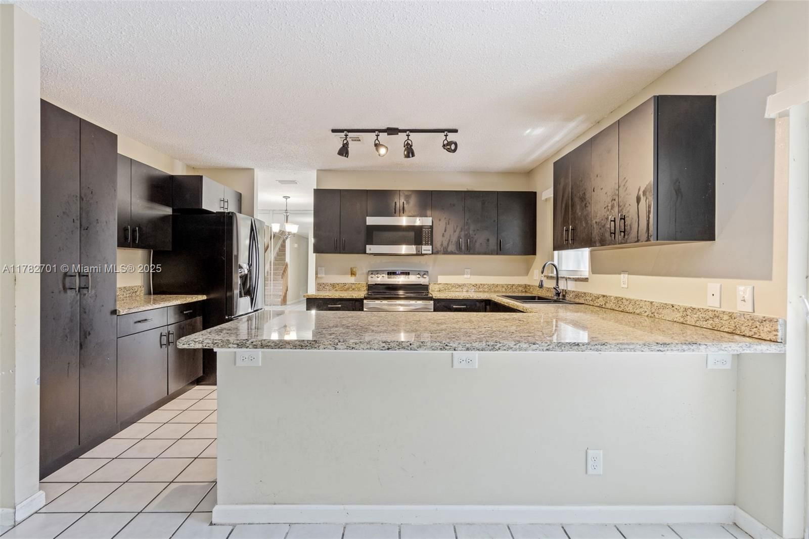Real estate property located at 9454 8th Cir, Broward, Jacaranda Parcel 218, Plantation, FL