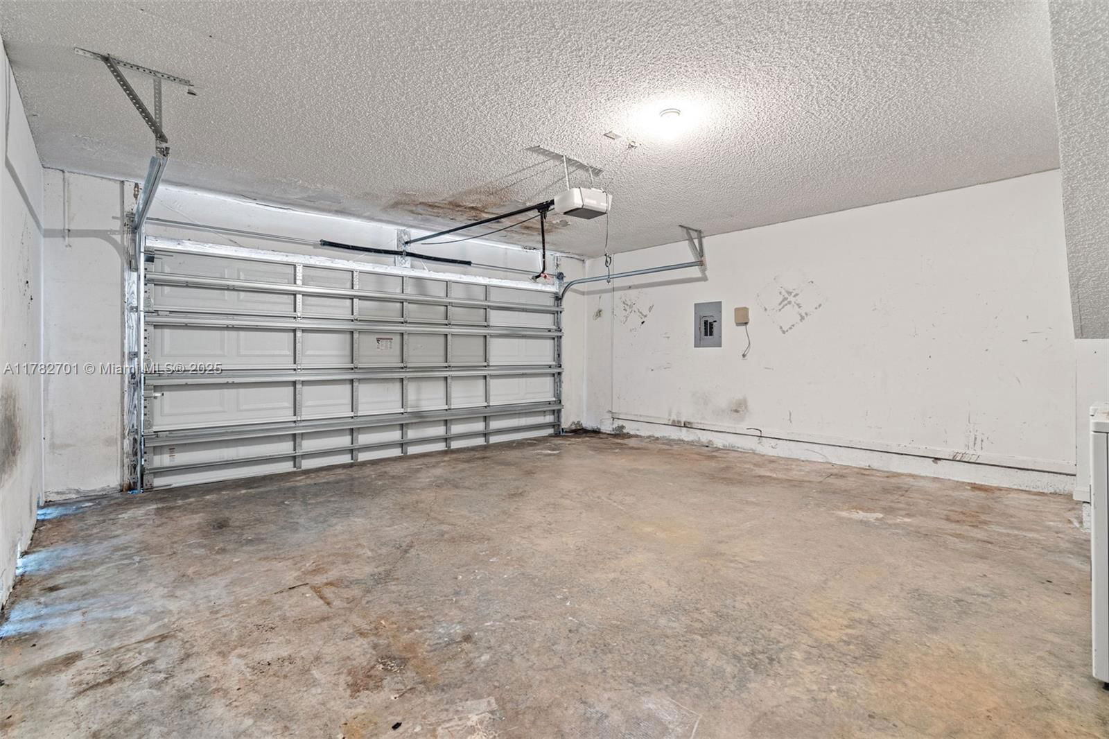 Real estate property located at 9454 8th Cir, Broward, Jacaranda Parcel 218, Plantation, FL
