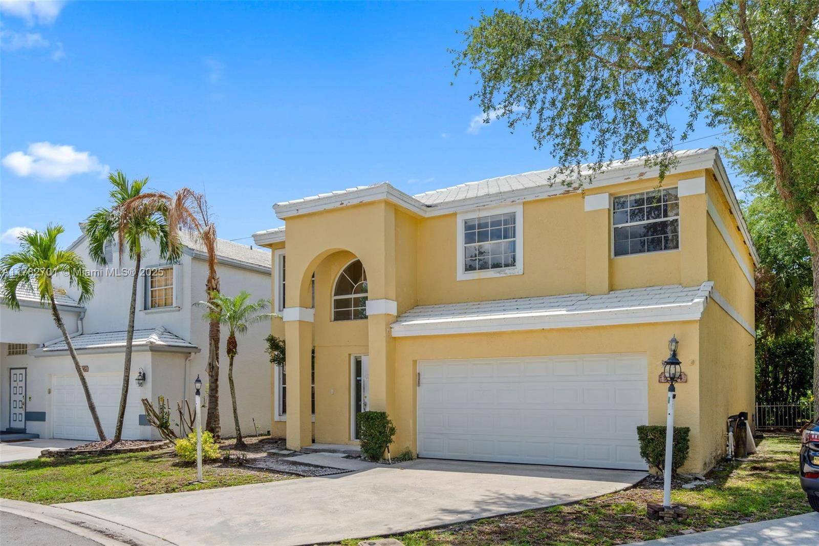 Real estate property located at 9454 8th Cir, Broward, Jacaranda Parcel 218, Plantation, FL