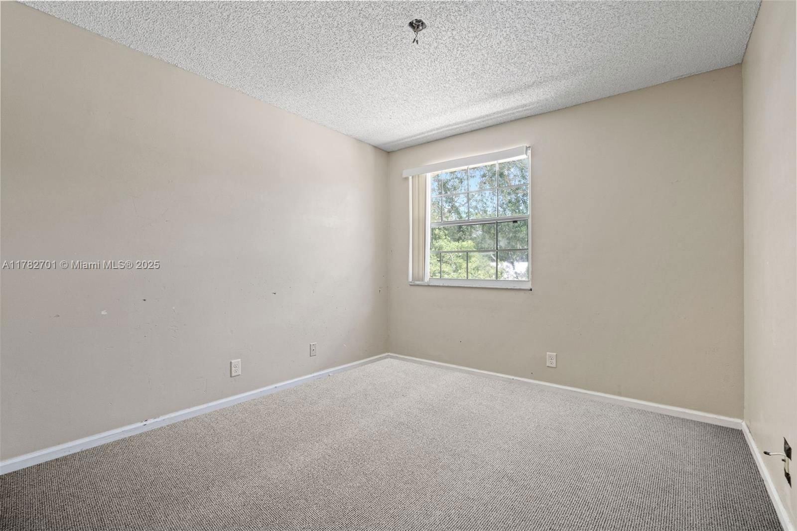 Real estate property located at 9454 8th Cir, Broward, Jacaranda Parcel 218, Plantation, FL
