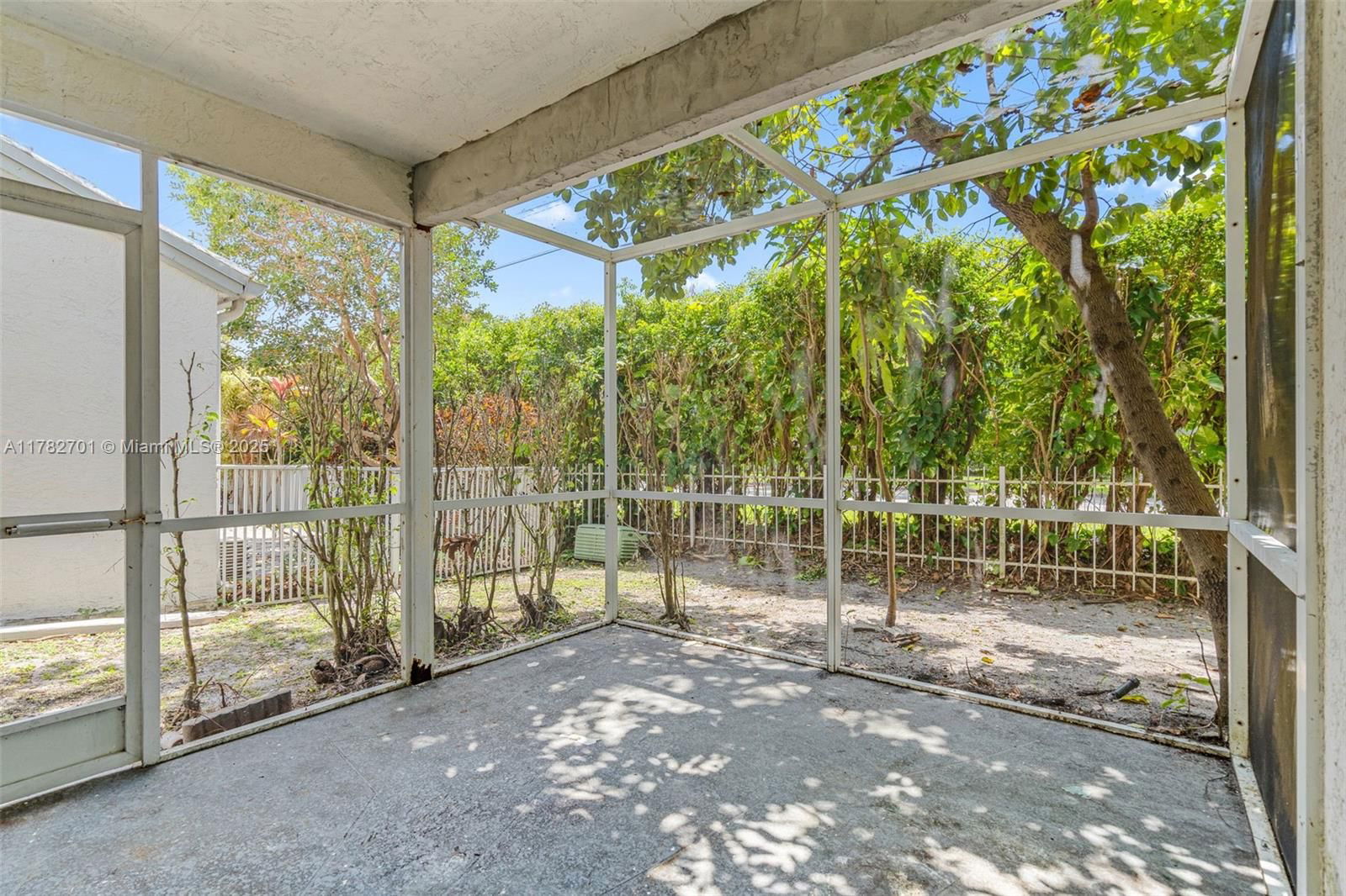 Real estate property located at 9454 8th Cir, Broward, Jacaranda Parcel 218, Plantation, FL