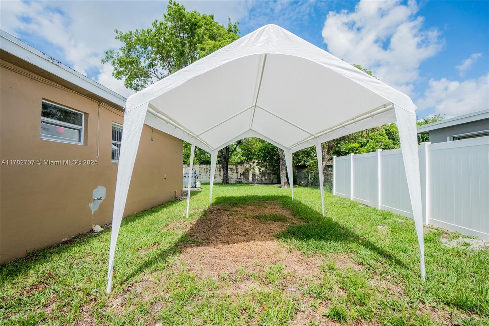 Real estate property located at 3330 59th Terr, Broward, Miami Gardens Estates Sec, West Park, FL