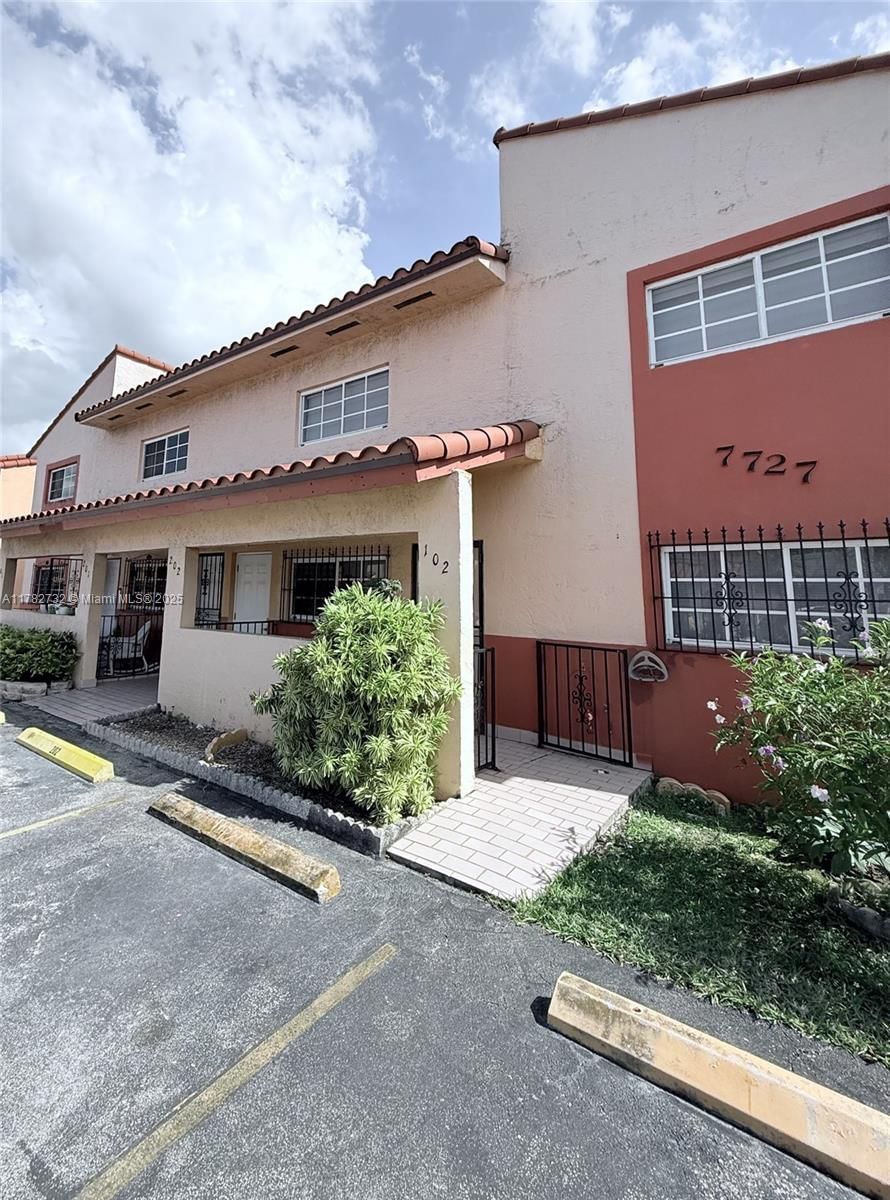 Real estate property located at 7727 29th Ln #102-39, Miami-dade, El Prado Xiii Condo, Hialeah, FL