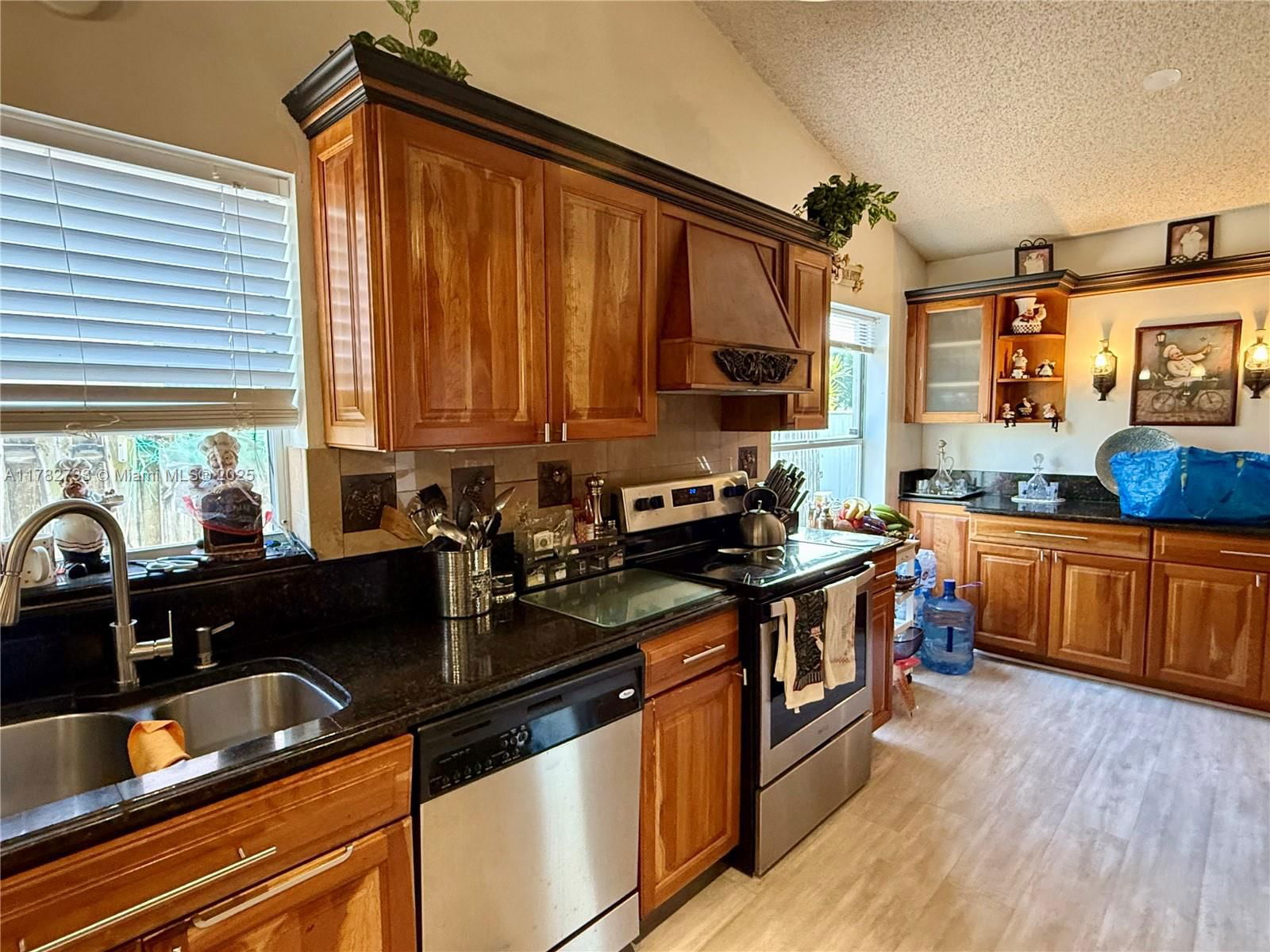 Real estate property located at 1060 New Parkview Pl, Palm Beach, Parkview Place, Haverhill, FL