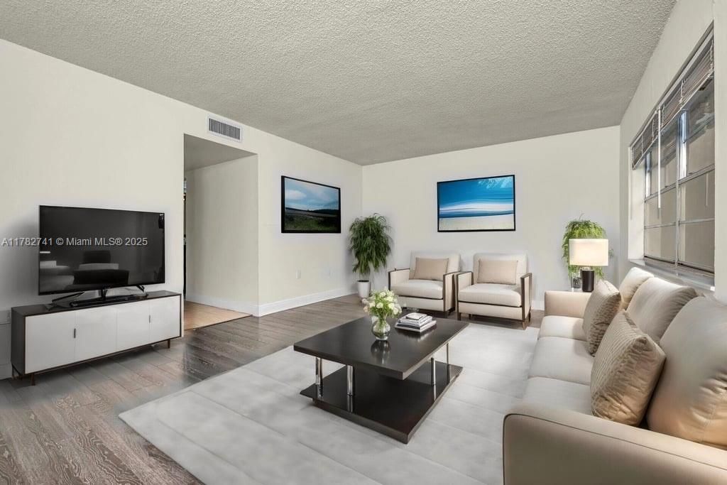 Real estate property located at 9050 28th St #114, Broward, Country Village Condo, Coral Springs, FL