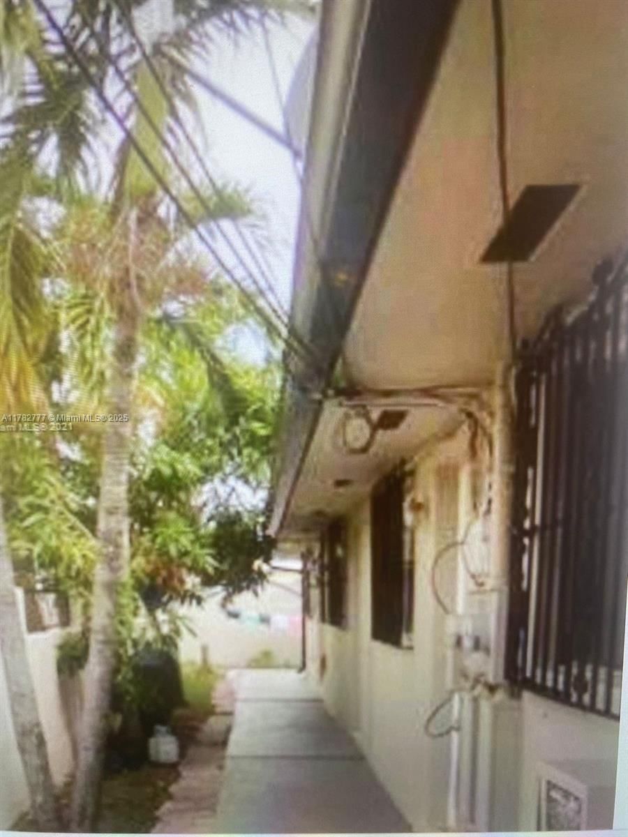 Real estate property located at 10805 4th St, Miami-dade, Sweetwater, FL