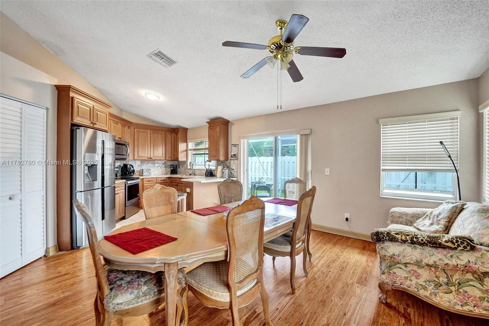 Real estate property located at 7324 1st Pl, Broward, Lakes Of Newport Ii, Plantation, FL