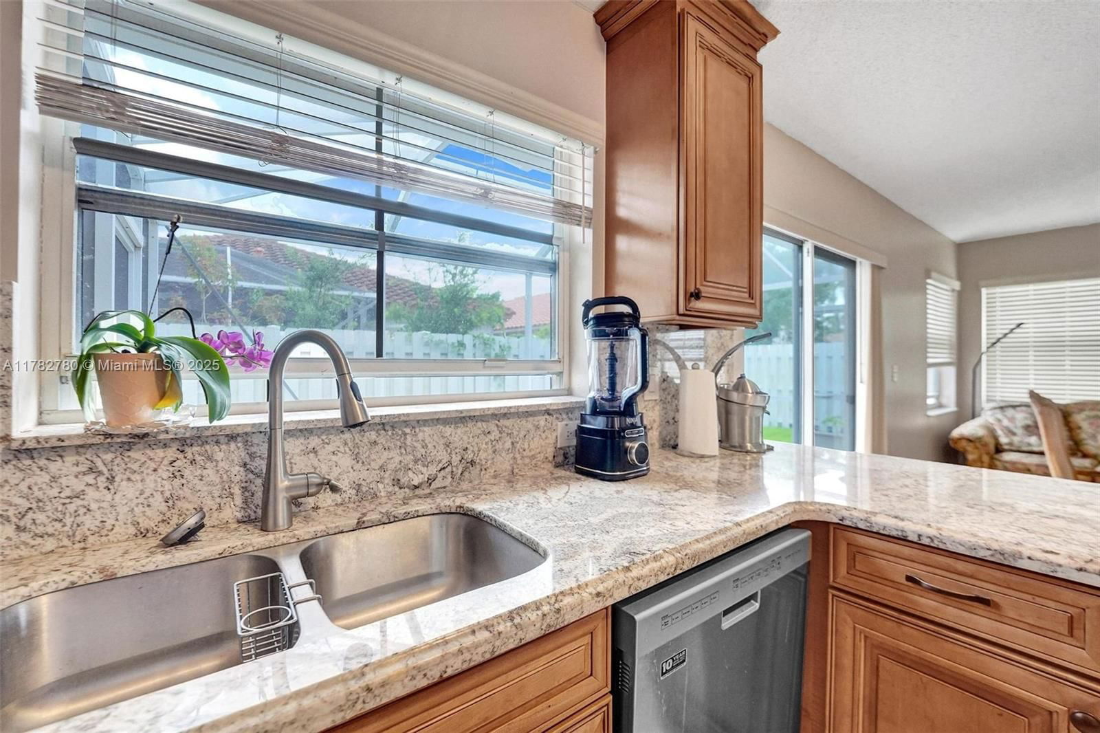 Real estate property located at 7324 1st Pl, Broward, Lakes Of Newport Ii, Plantation, FL