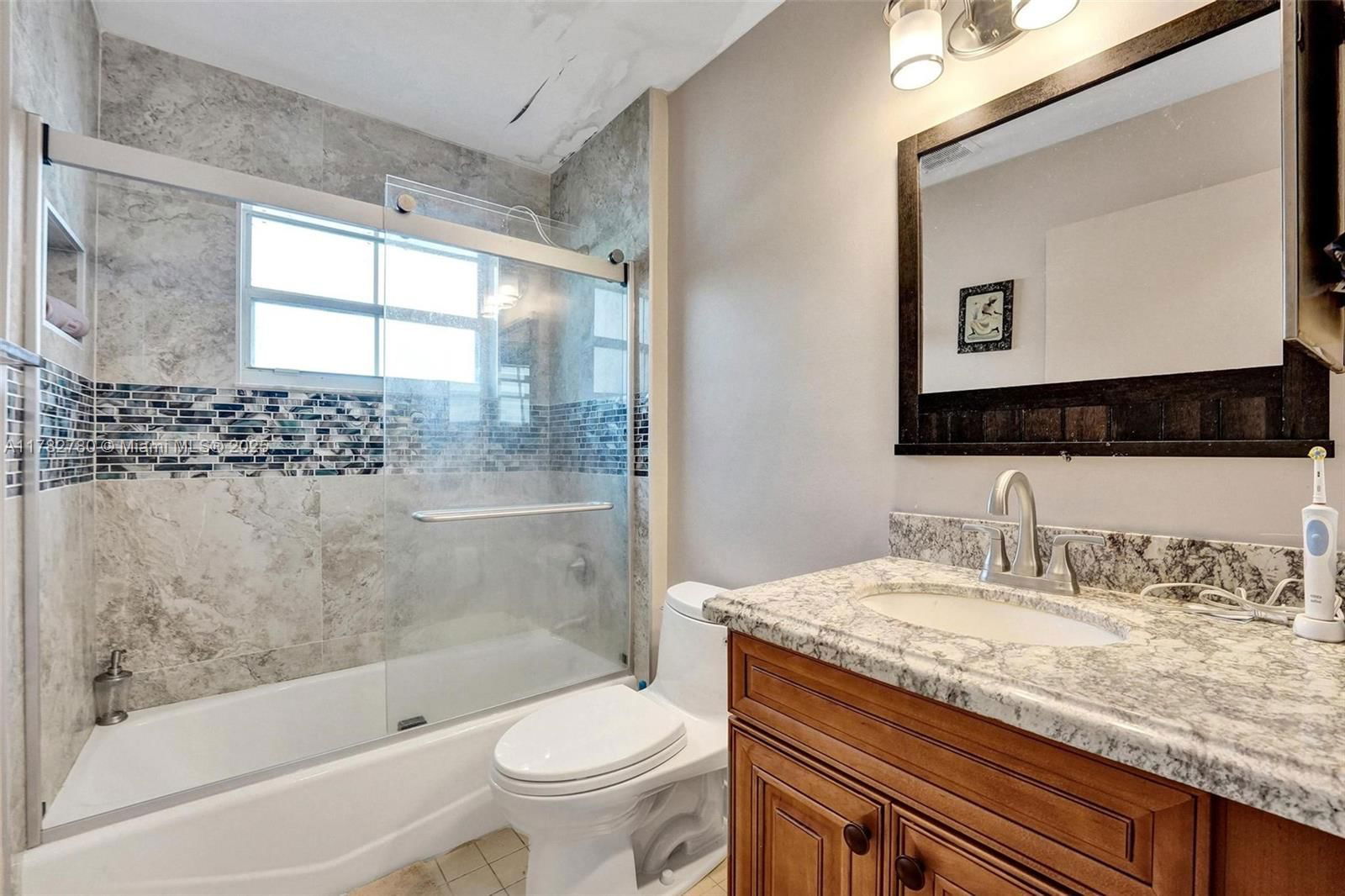 Real estate property located at 7324 1st Pl, Broward, Lakes Of Newport Ii, Plantation, FL