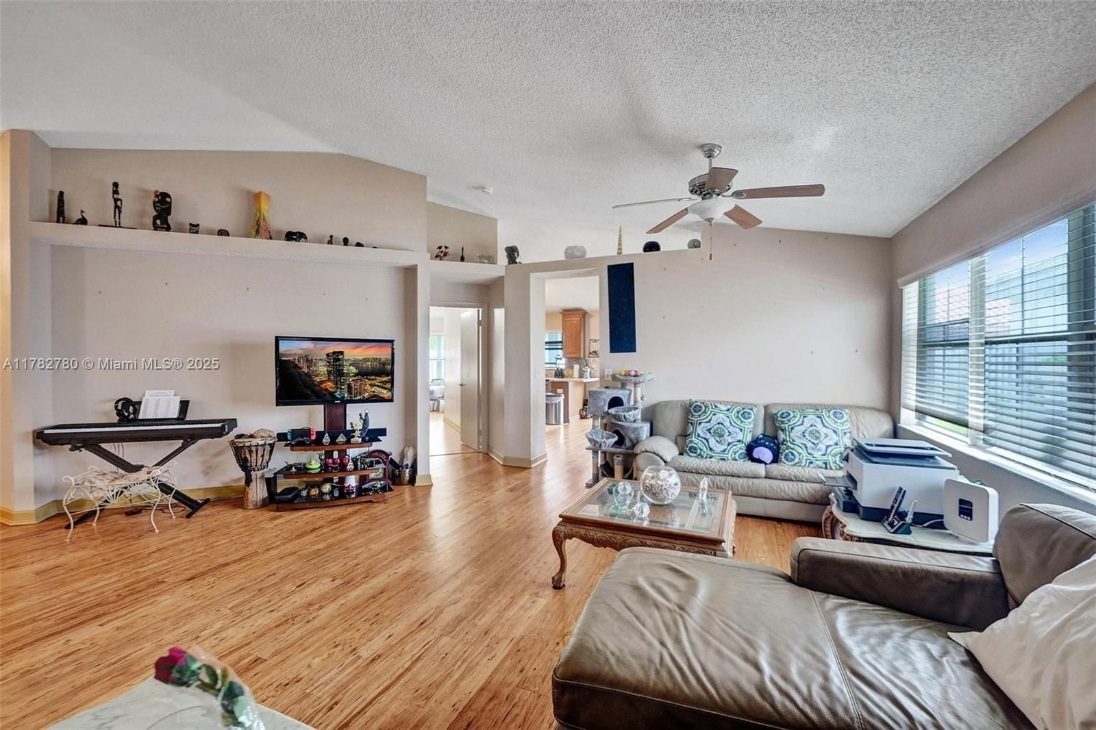 Real estate property located at 7324 1st Pl, Broward, Lakes Of Newport Ii, Plantation, FL