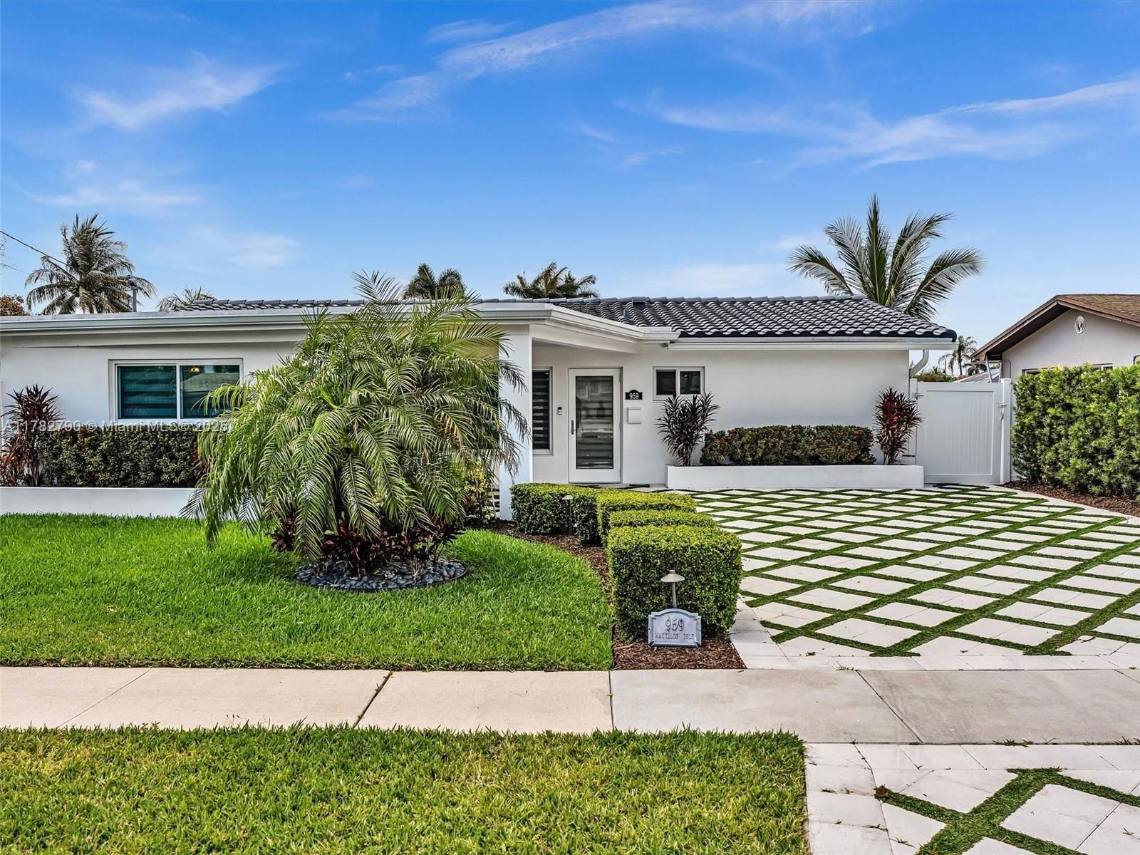 Real estate property located at 959 Nautilus Isle, Broward, Shelter Islands, Dania Beach, FL