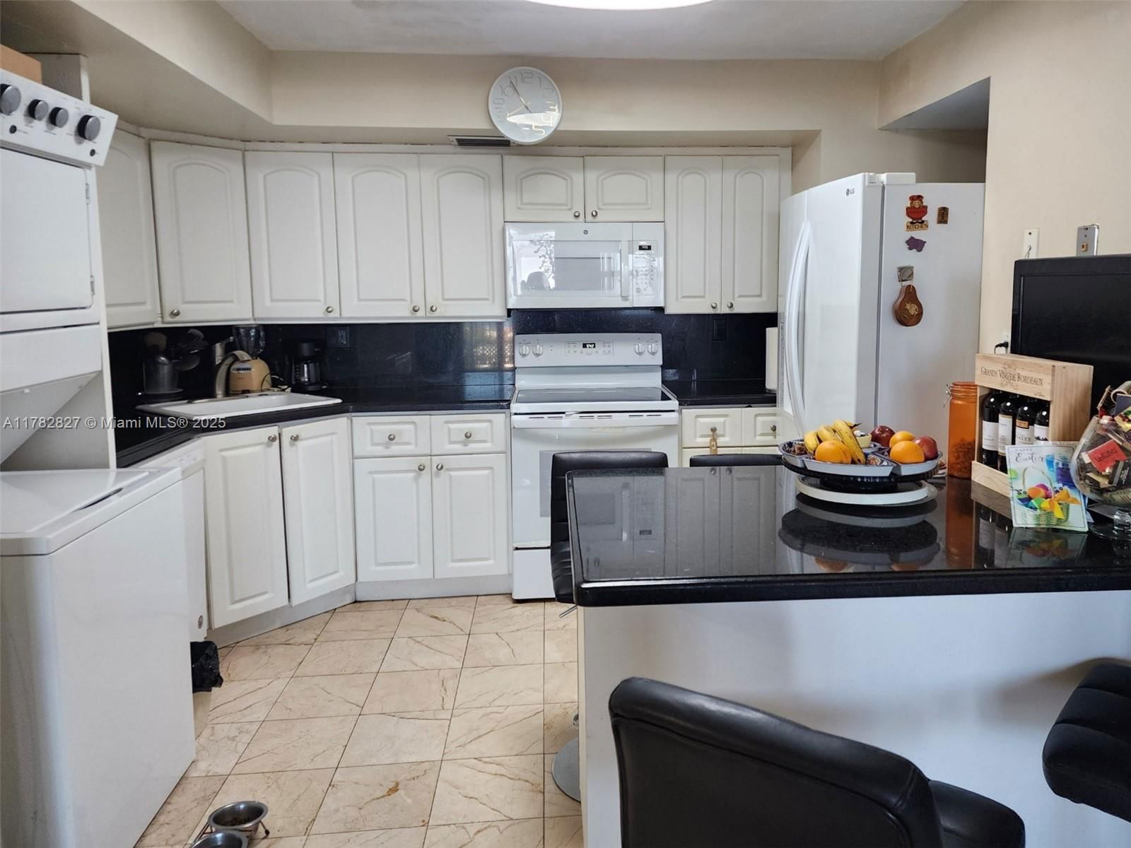 Real estate property located at 2100 Sans Souci Blvd B1401, Miami-dade, Bayview Towers Condo Sout, North Miami, FL