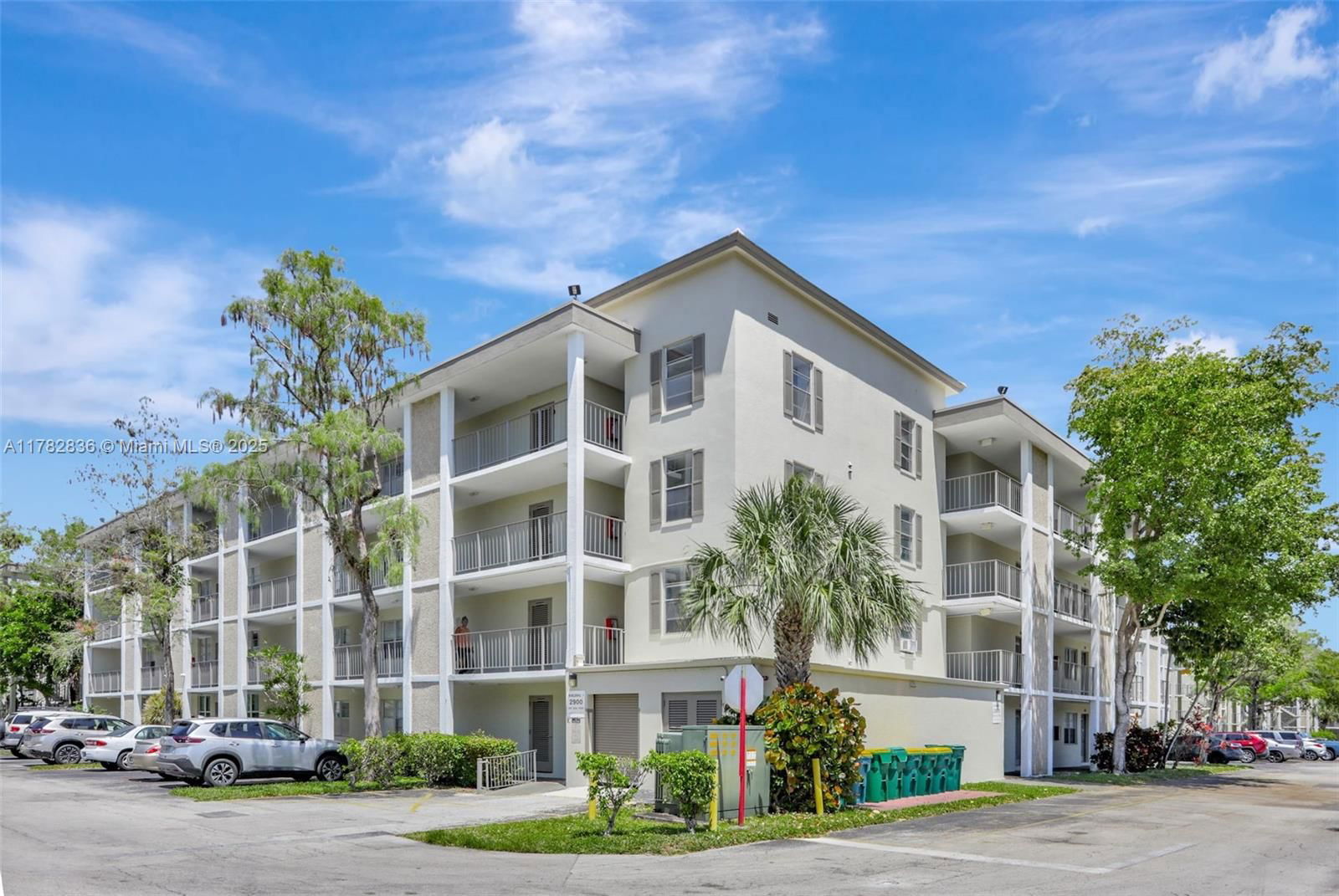 Real estate property located at 2900 48th Ter #409, Broward, Cypress Chase Condo No 1, Lauderdale Lakes, FL