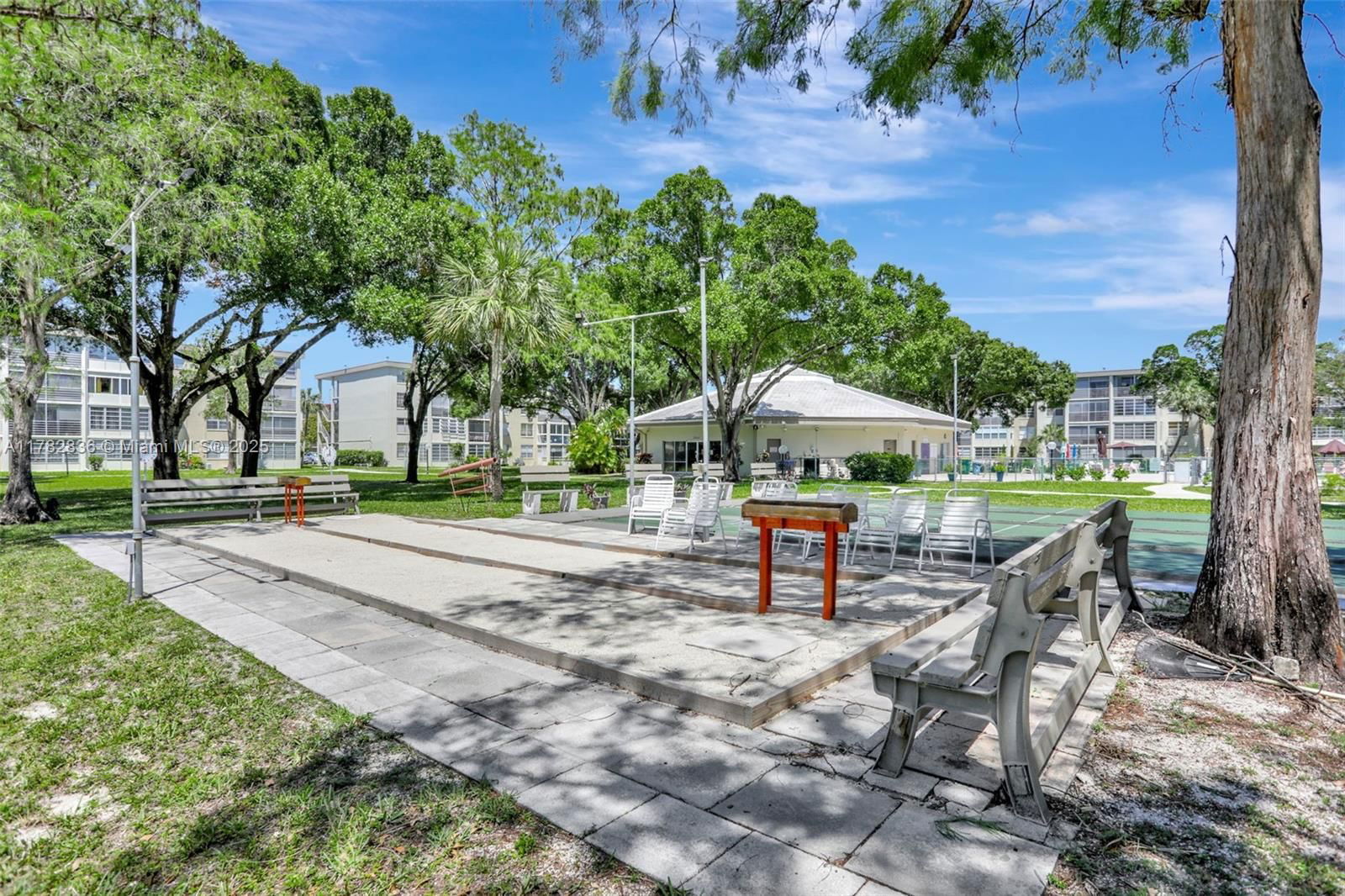 Real estate property located at 2900 48th Ter #409, Broward, Cypress Chase Condo No 1, Lauderdale Lakes, FL
