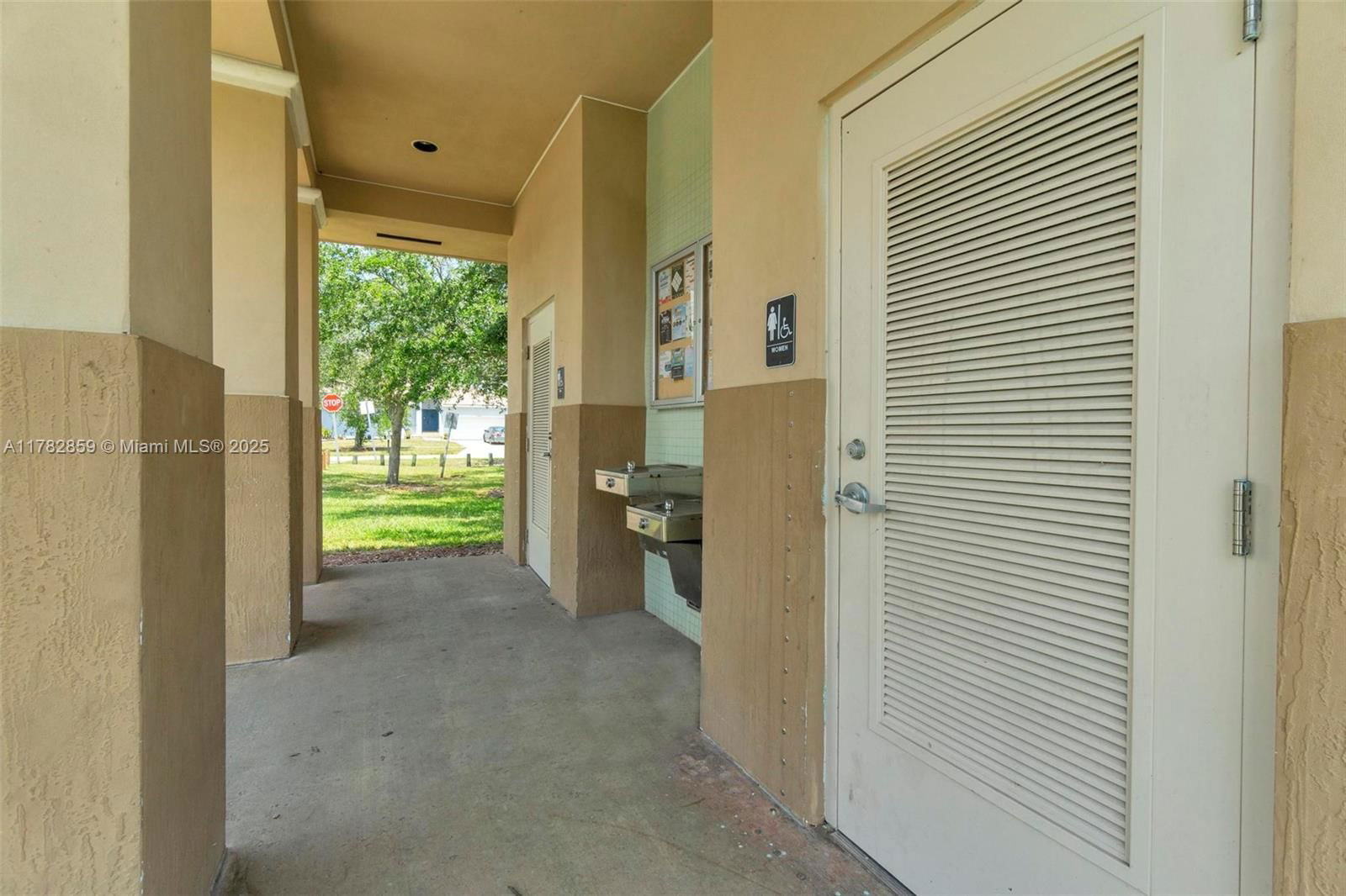 Real estate property located at 7830 199th Ter, Miami-dade, Saga Bay Sec 1 Pt 4, Cutler Bay, FL
