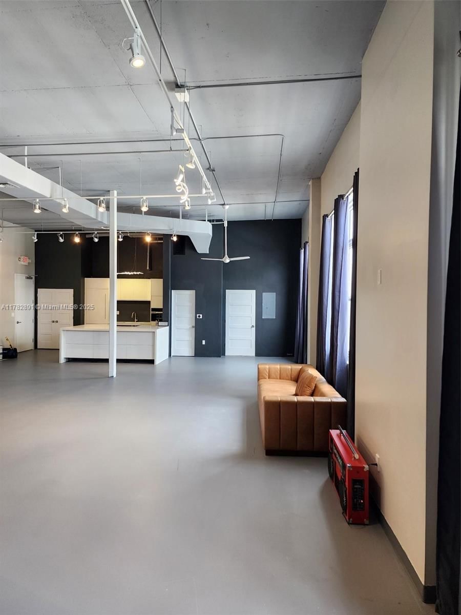Real estate property located at 250 23rd #412, Miami-dade, Wynwood Lofts Condo, Miami, FL