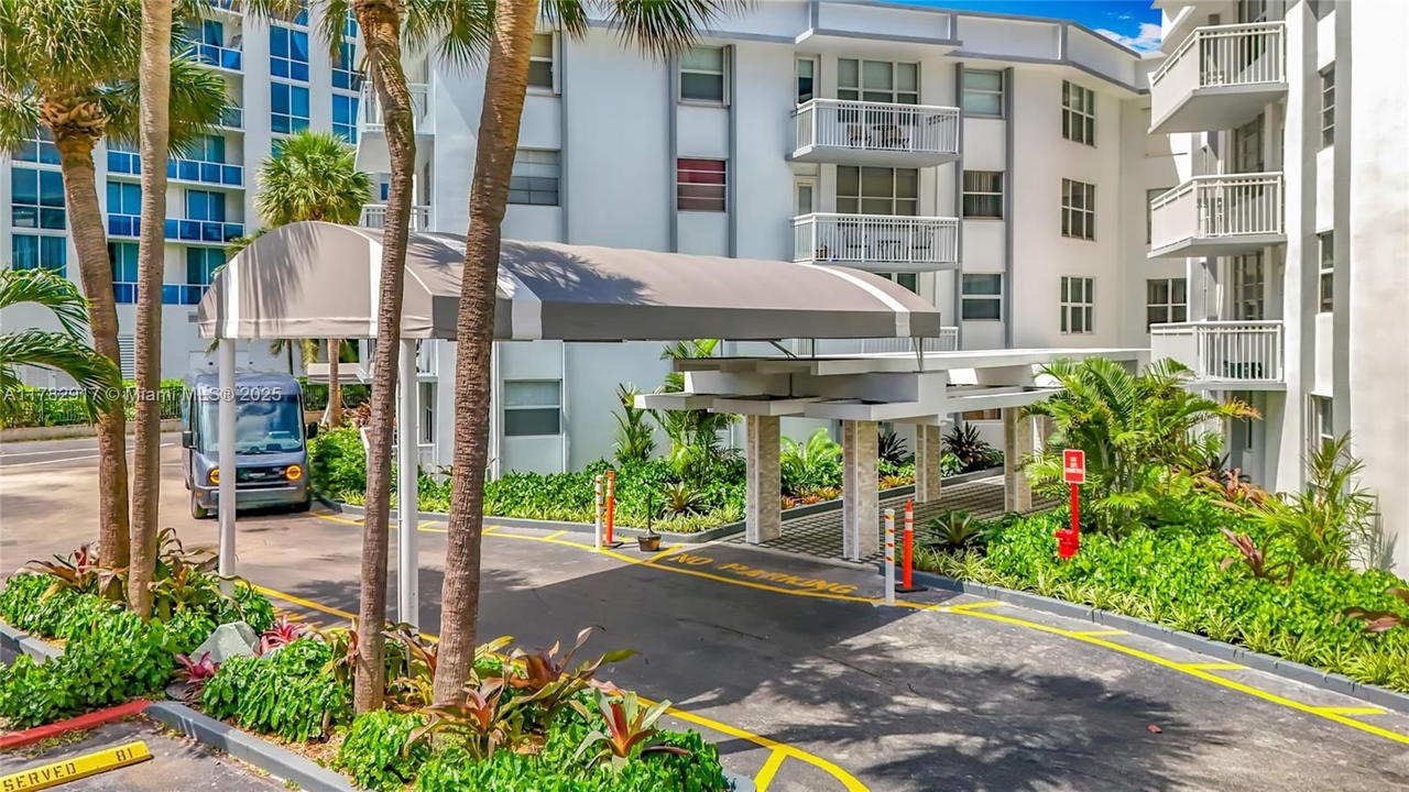 Real estate property located at 1913 Ocean Dr #110, Broward, Chelsea Bayview Condo, Hallandale Beach, FL