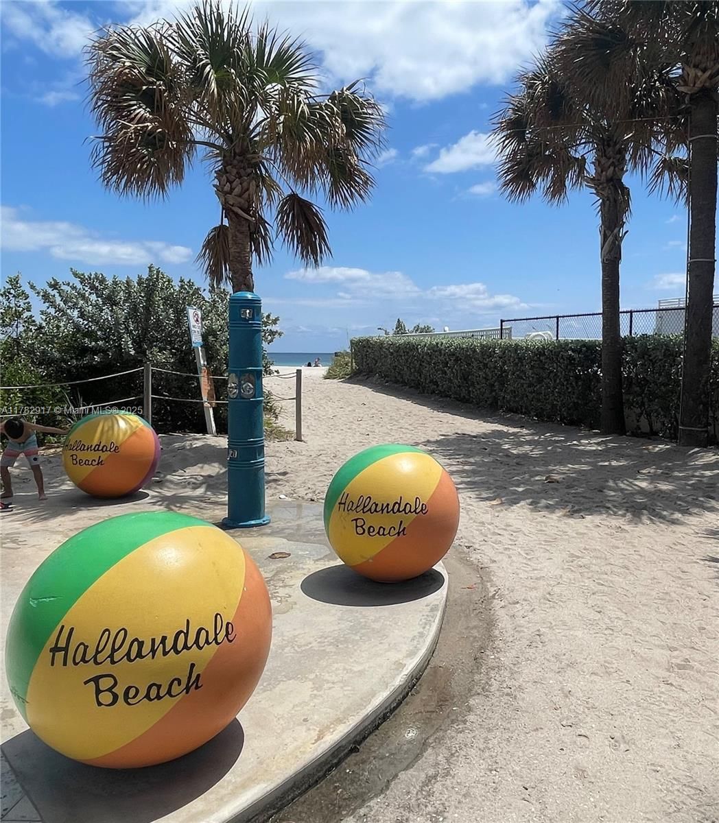 Real estate property located at 1913 Ocean Dr #110, Broward, Chelsea Bayview Condo, Hallandale Beach, FL