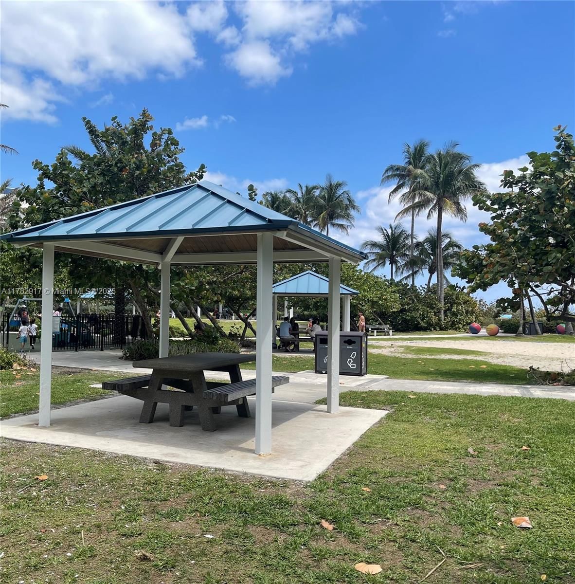 Real estate property located at 1913 Ocean Dr #110, Broward, Chelsea Bayview Condo, Hallandale Beach, FL