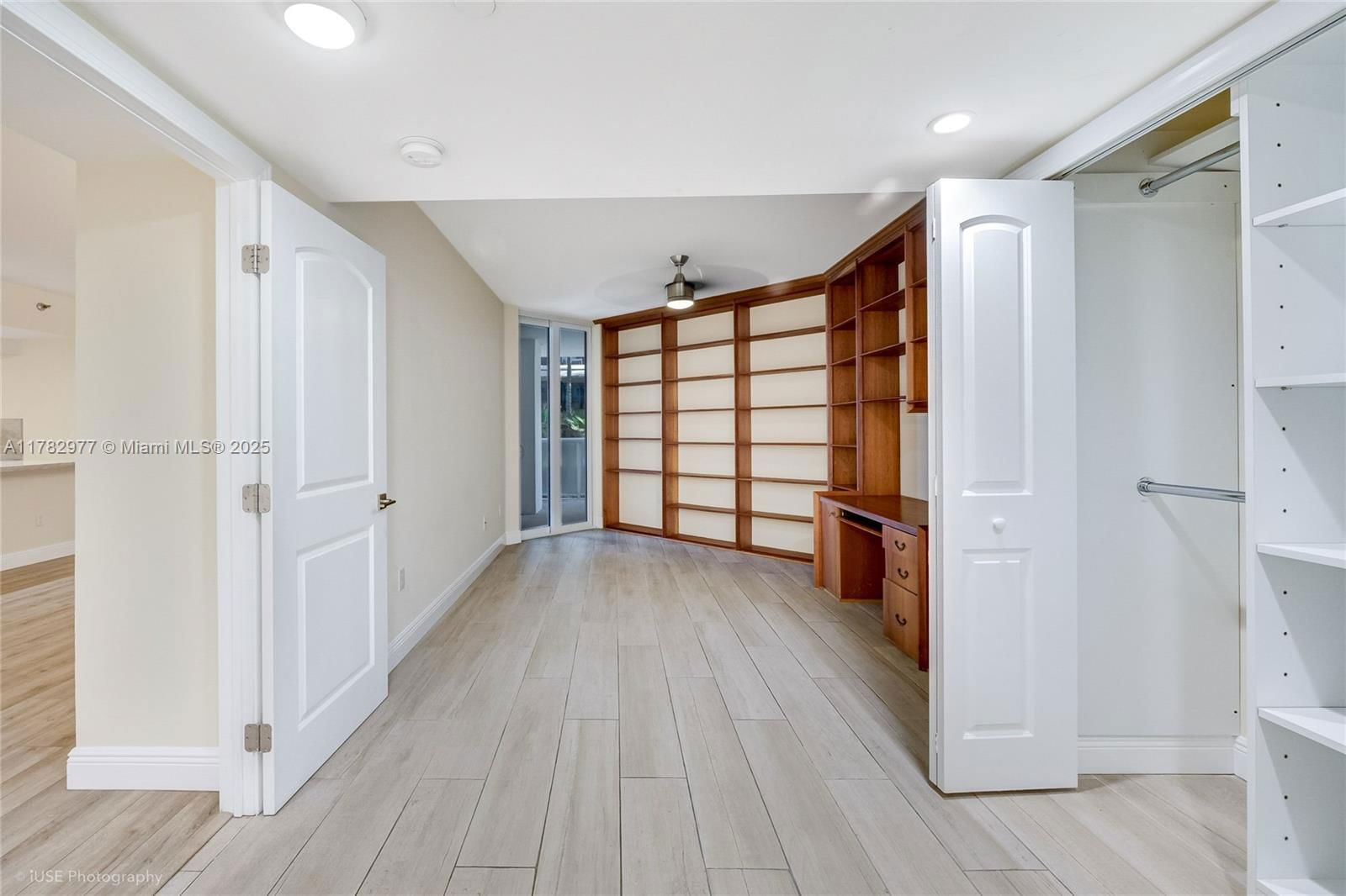 Real estate property located at 8925 Collins Ave #2D, Miami-dade, Mirage Condo, Surfside, FL