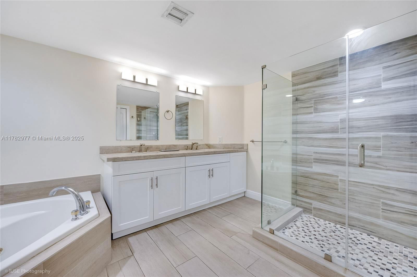 Real estate property located at 8925 Collins Ave #2D, Miami-dade, Mirage Condo, Surfside, FL