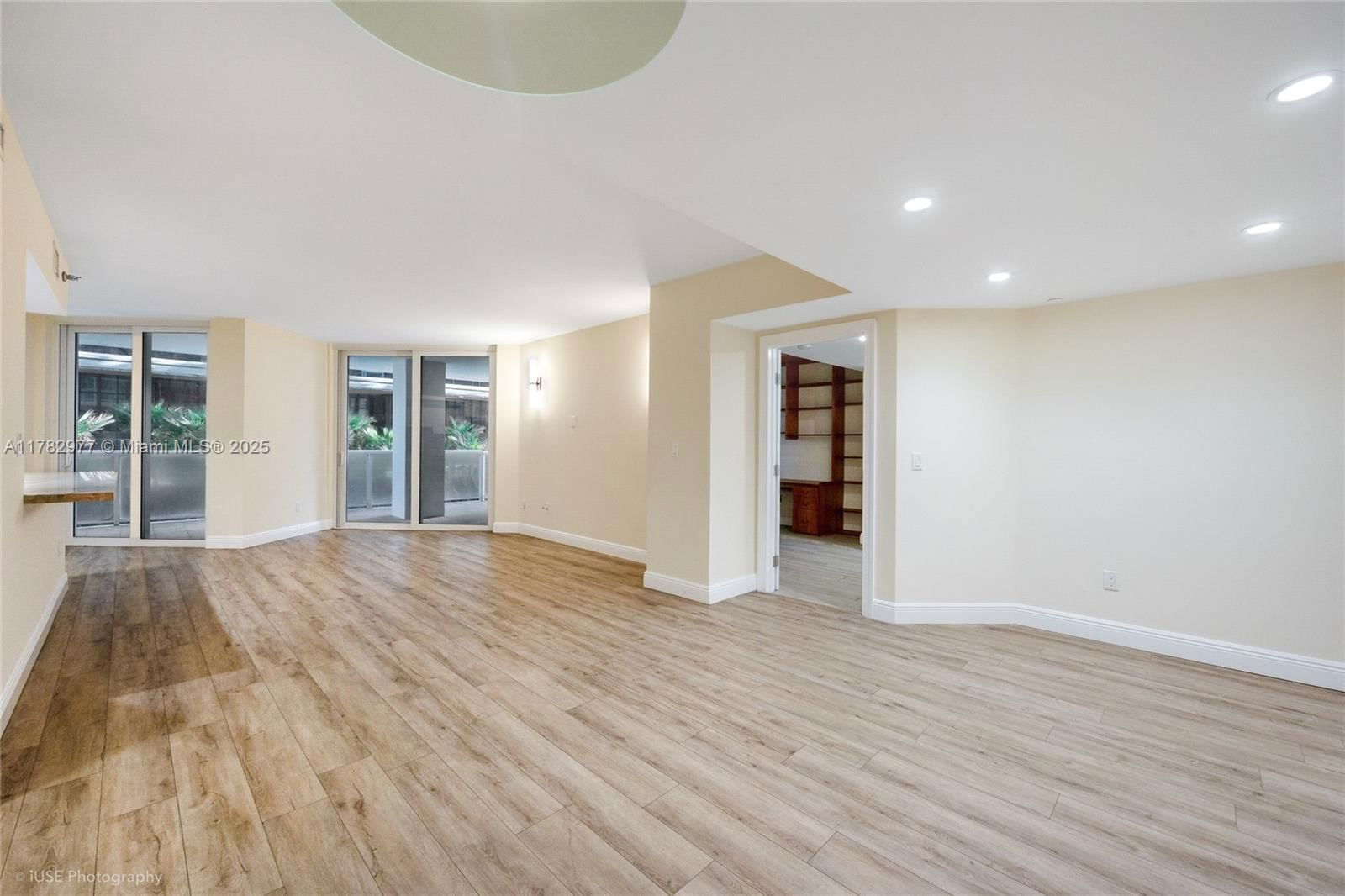 Real estate property located at 8925 Collins Ave #2D, Miami-dade, Mirage Condo, Surfside, FL