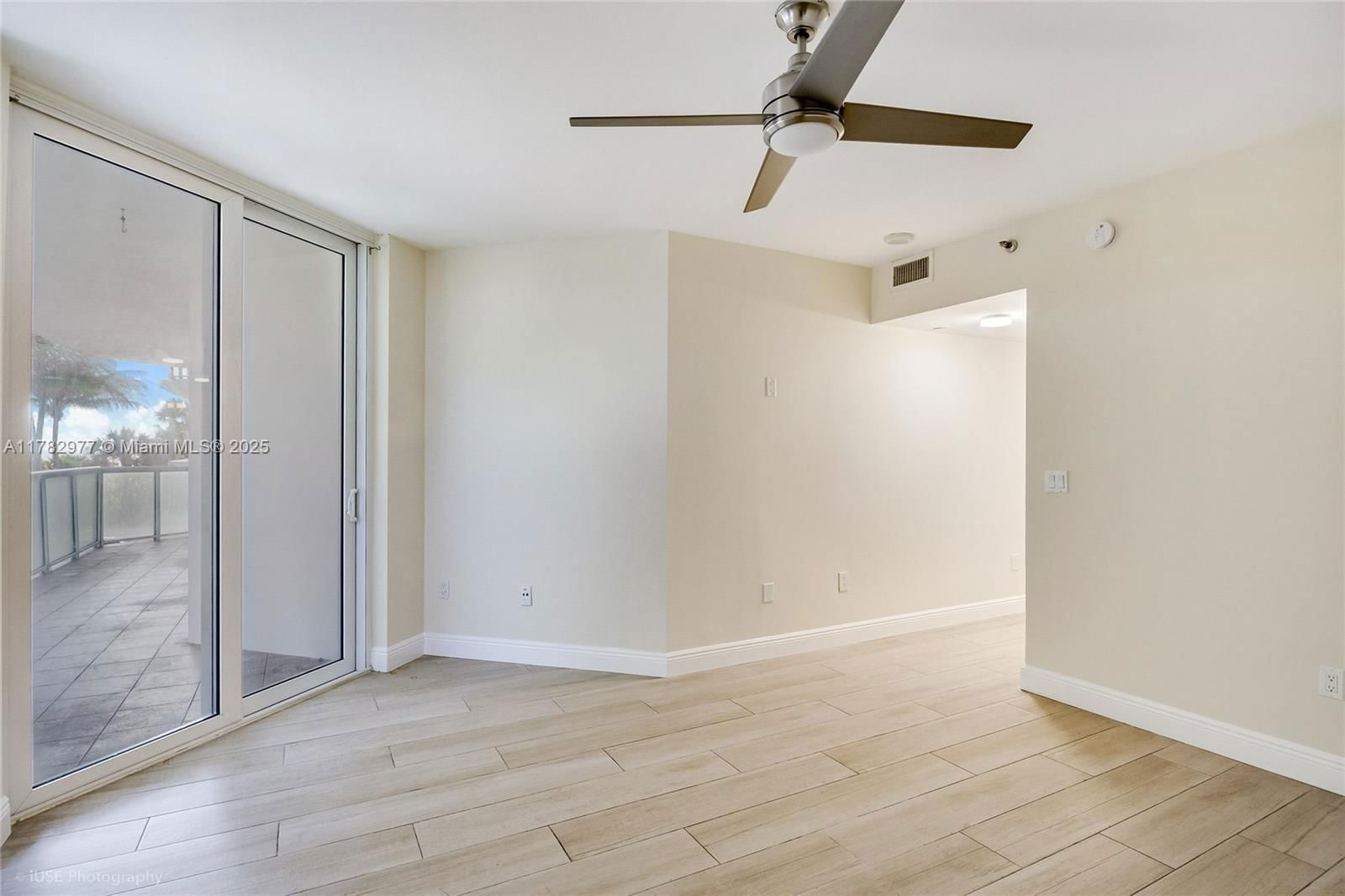 Real estate property located at 8925 Collins Ave #2D, Miami-dade, Mirage Condo, Surfside, FL