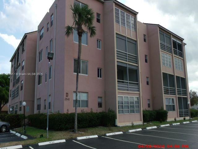 Real estate property located at 2841 Somerset Dr #117, Broward, Somerset No 4 Condo, Lauderdale Lakes, FL