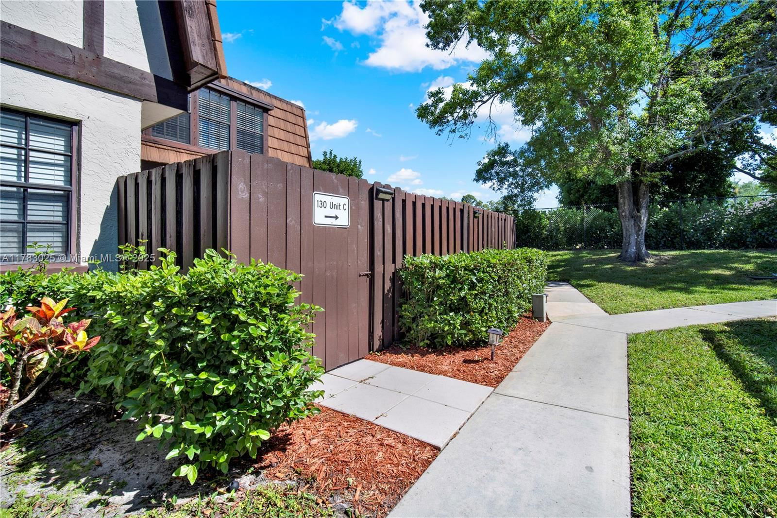 Real estate property located at 130 Weybridge Cir Unit C, Palm Beach, Weybridge, Royal Palm Beach, FL
