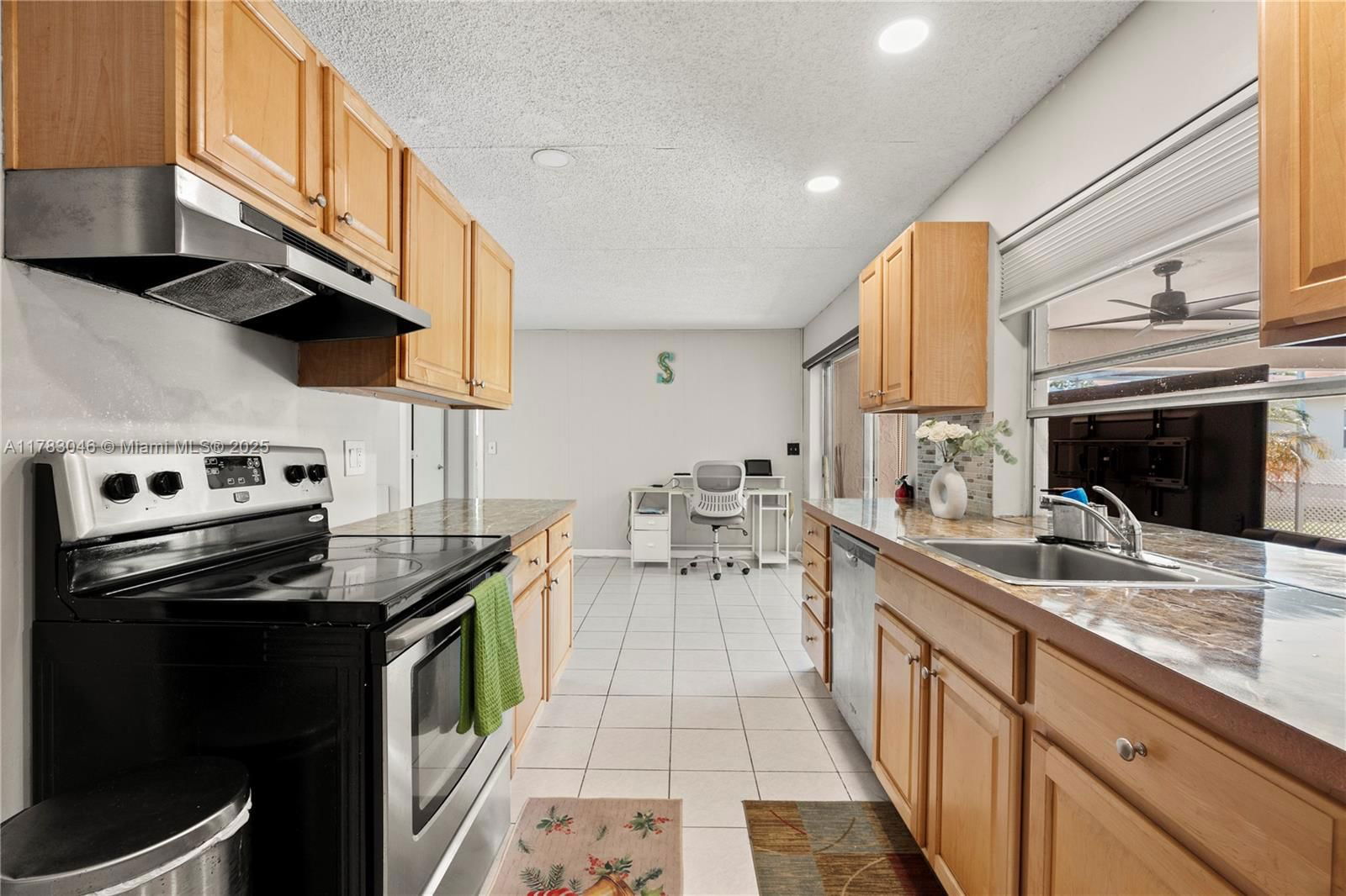Real estate property located at 4900 13th Ter, Broward, Crystal Lake 4th Sec, Deerfield Beach, FL