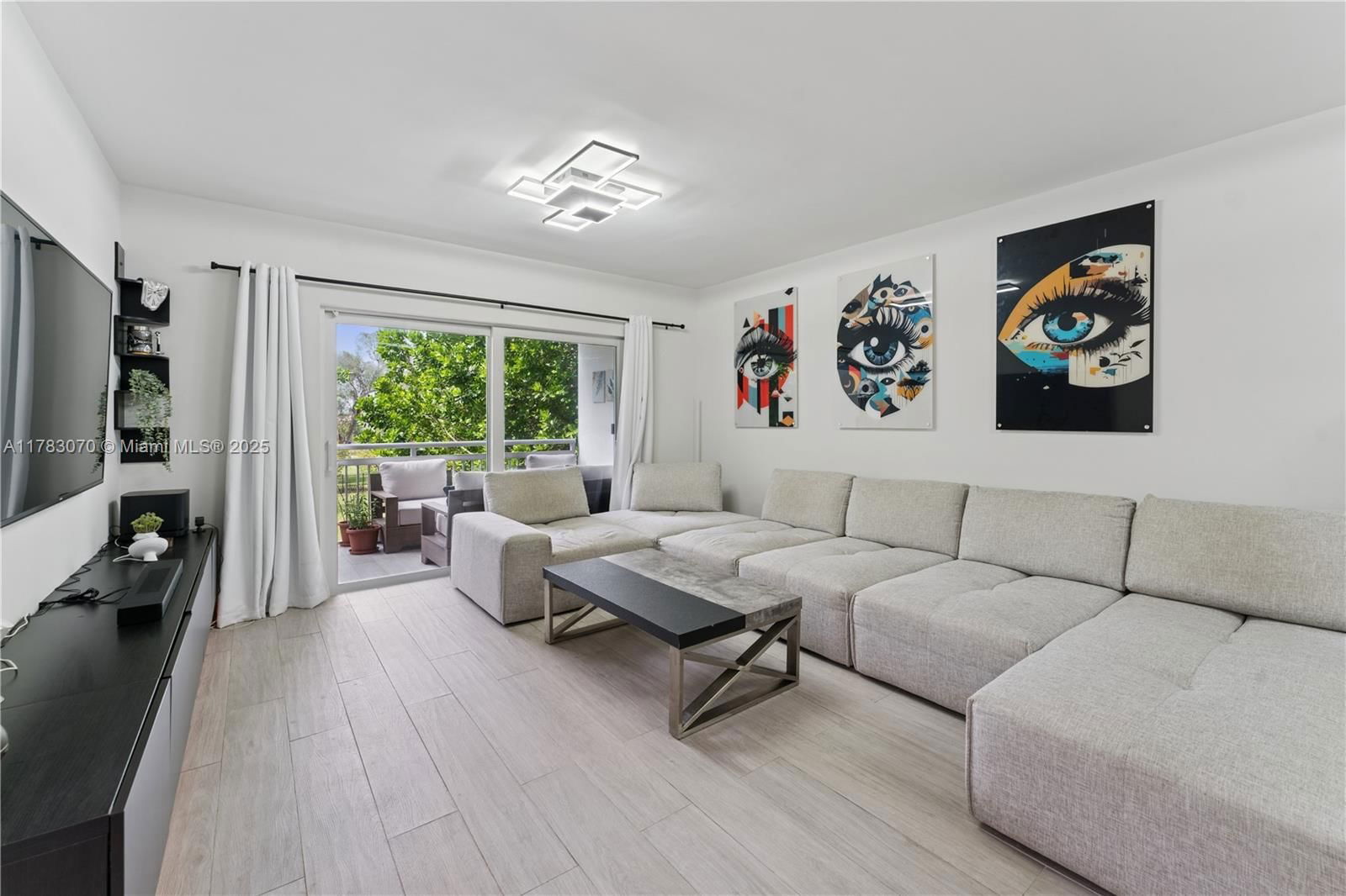 Real estate property located at 4400 Hillcrest Dr #303B, Broward, Hillcrest No 21 Condo, Hollywood, FL
