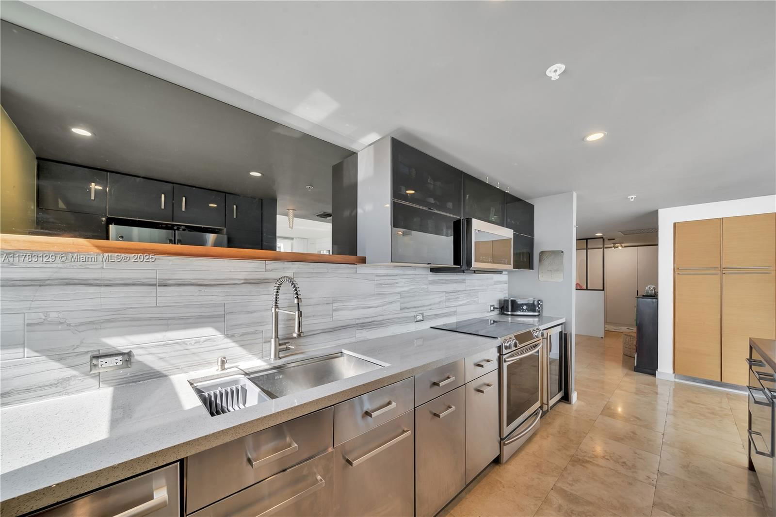 Real estate property located at 7929 West Dr #1501, Miami-dade, Blue Bay Tower Condo, North Bay Village, FL