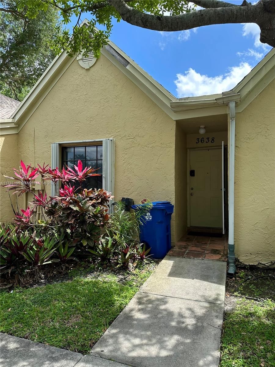 Real estate property located at 3638 83rd Ln, Broward, Springtree, Sunrise, FL