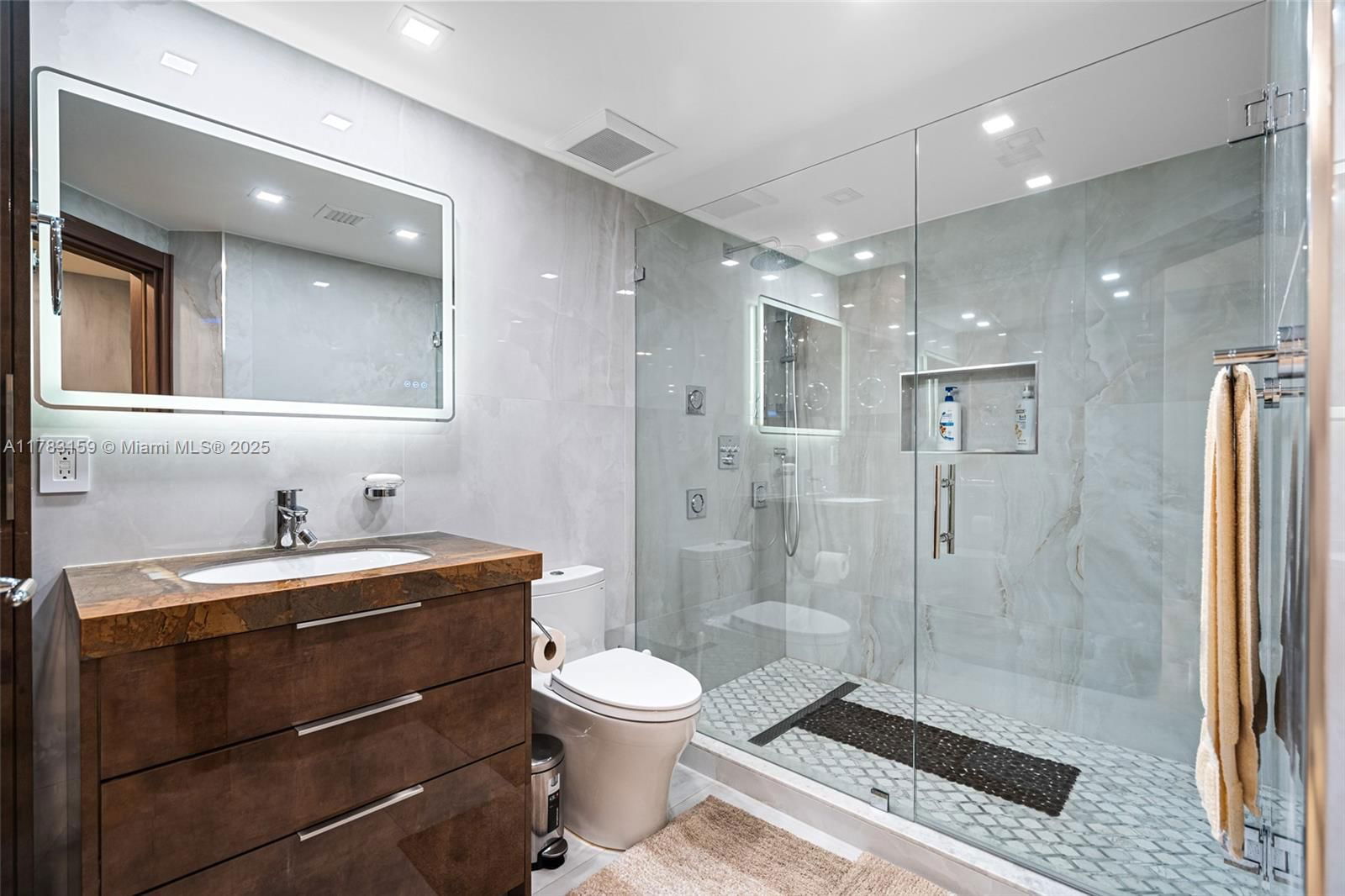 Real estate property located at 9559 Collins Ave S8-F, Miami-dade, Solimar Condo, Surfside, FL