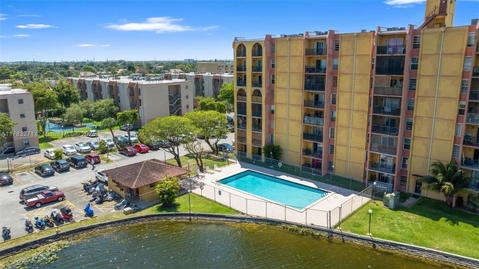 Real estate property located at 4719 7th St #304-11, Miami-dade, Sunset Villas No 3 Condo, Miami, FL