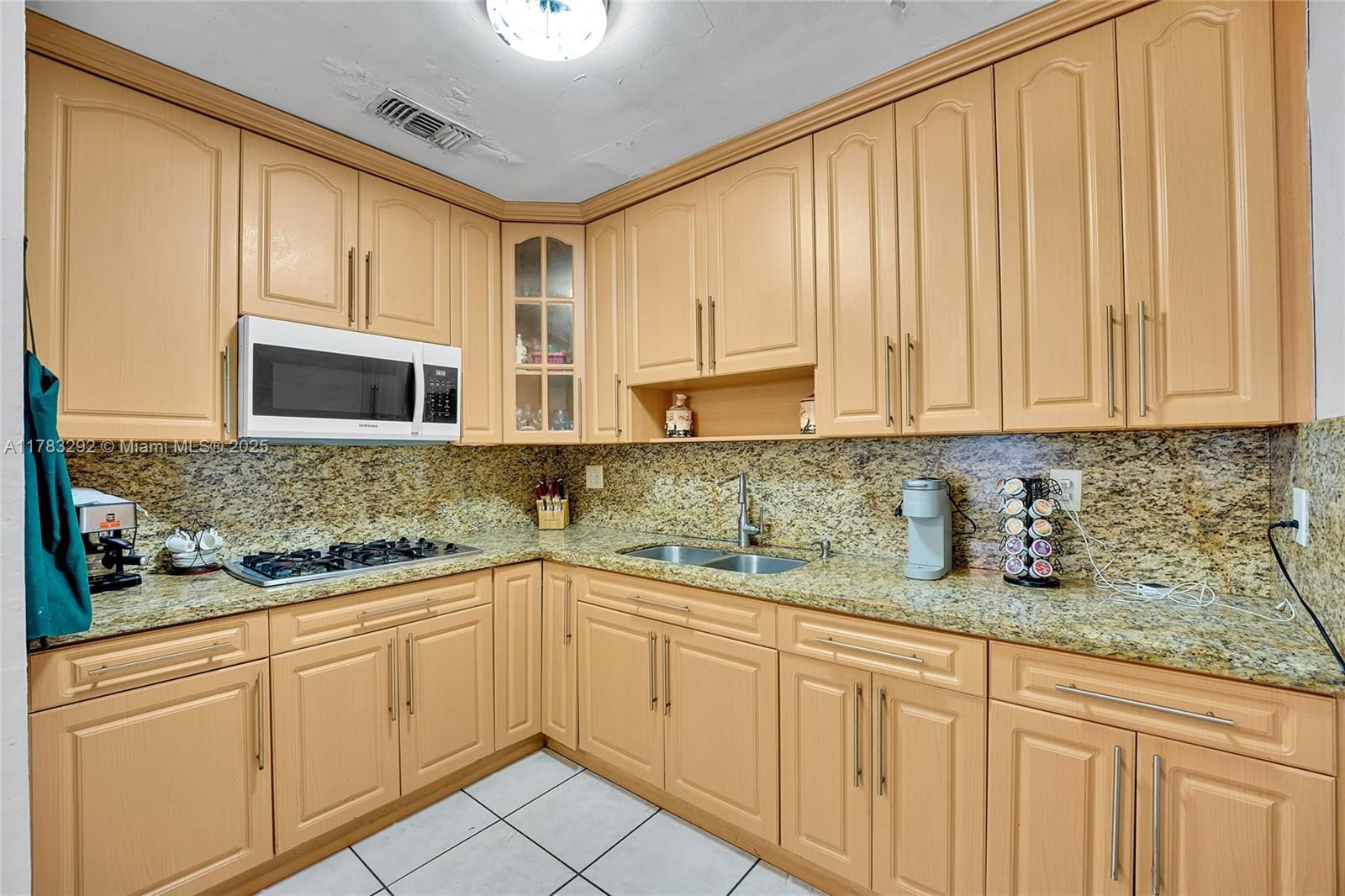 Real estate property located at 220 61st St, Miami-dade, 4th Avenue Extension To H, Hialeah, FL